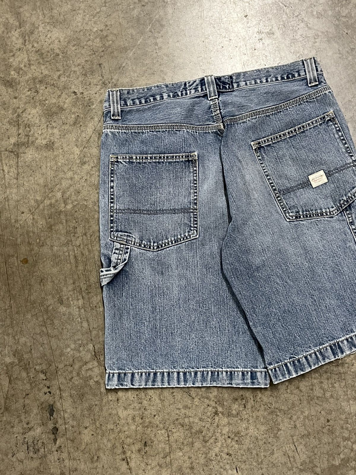 Levi's × Vintage Levi’s carpenter cargo jorts baggy fit skater streetwear Size US 34 / EU 50 - 2 Thumbnail