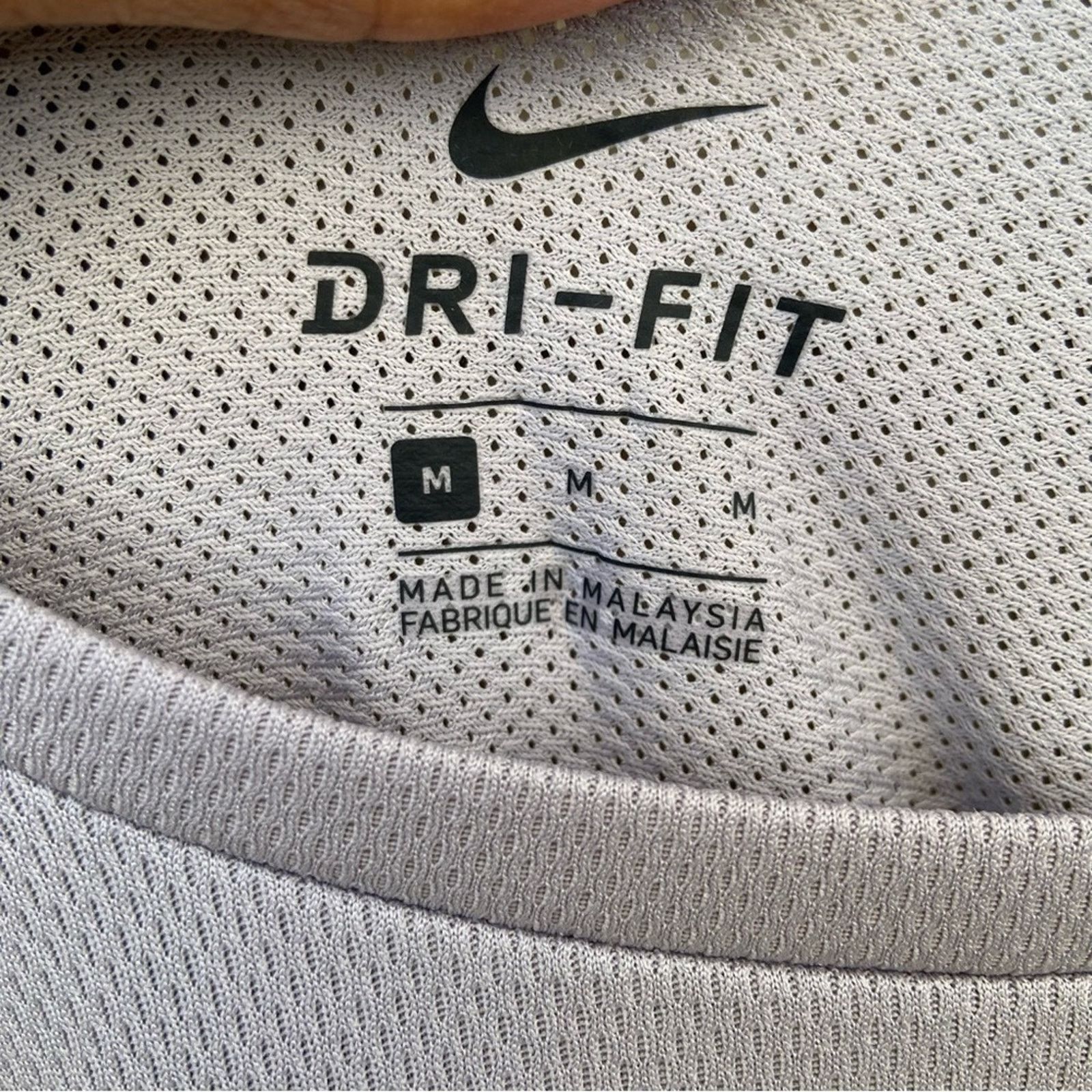 Nike Nike Womens Medium Dri Fit Short Sleeve Athletic Tee Size M / US 6-8 / IT 42-44 - 3 Thumbnail