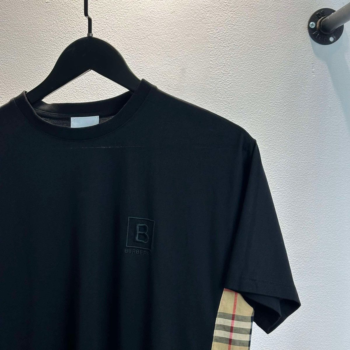 Burberry BURBERRY NOVA CHECK T SHIRT Size US XS / EU 42 / 0 - 2 Thumbnail