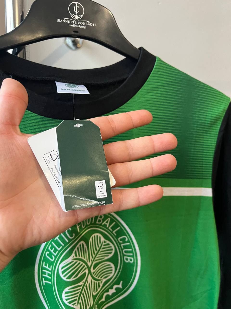 Vintage NEW! CELTIC FC OFFICIAL MERCHANDISE SOCCER LONG SLEEVE SZ S Size US S / EU 44-46 / 1 - 5 Thumbnail