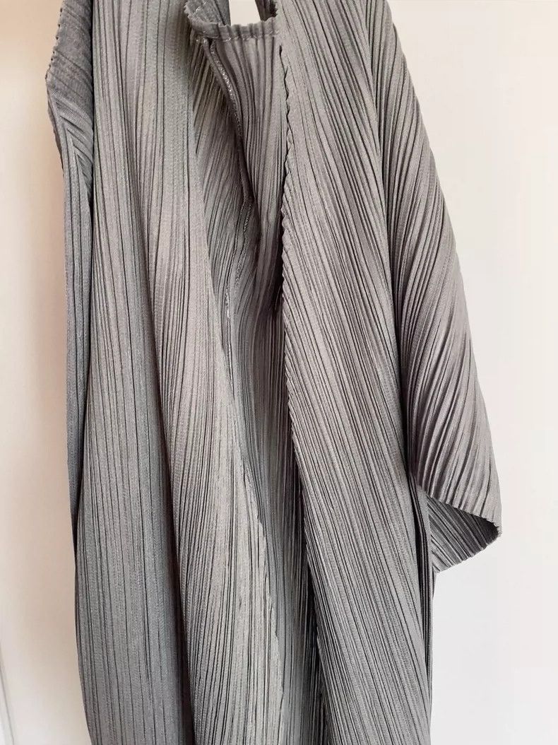 Issey Miyake Issey Miyake A grey pleated cardigan with right-angled sho Size M / US 6-8 / IT 42-44 - 6 Thumbnail