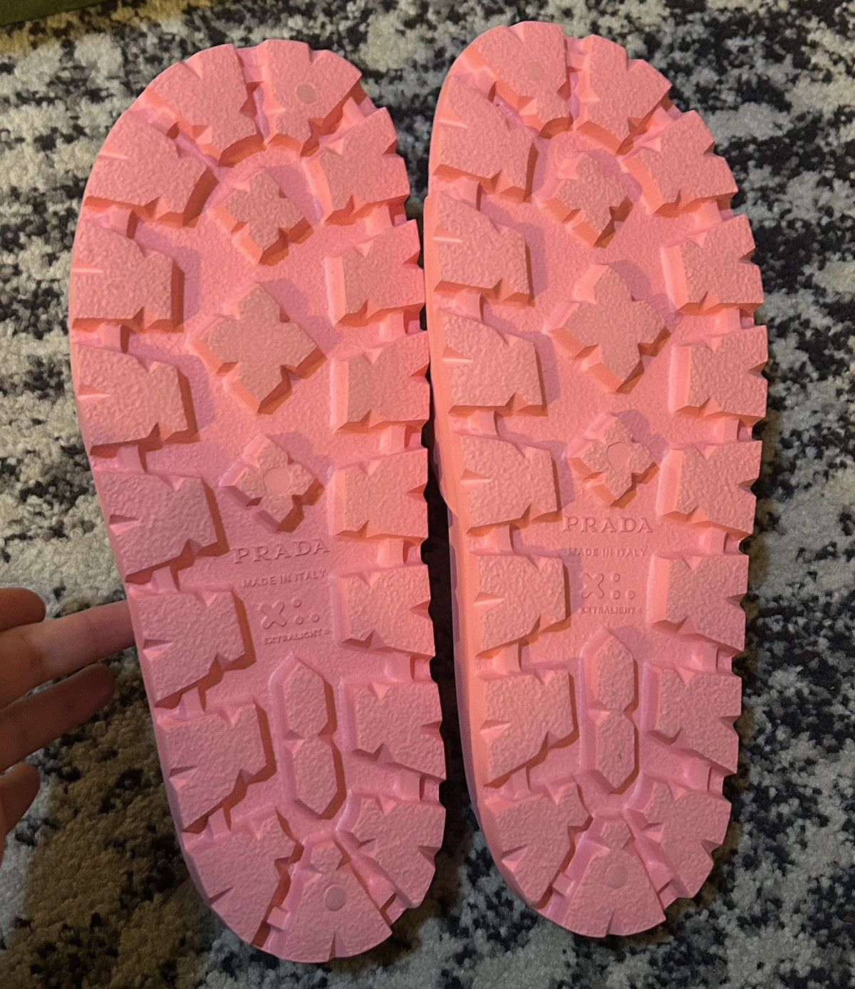 Prada Prada Rubber Slipper size 39 Size US 9 / IT 39 - 3 Thumbnail