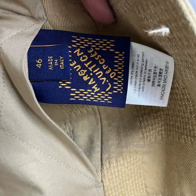 Louis Vuitton Louis Vuitton 24 Khaki monogrammed jacquard crewneck singl Size US S / EU 44-46 / 1 - 4 Thumbnail