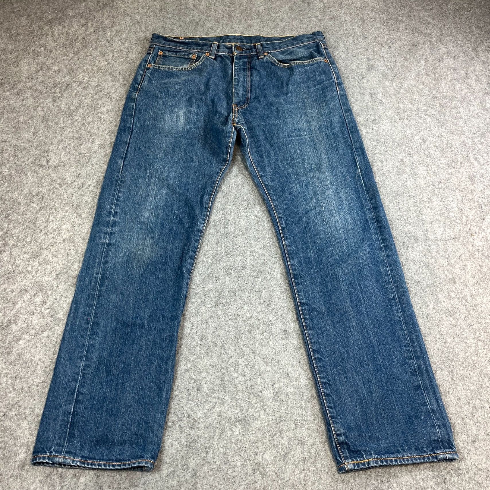 Levi's Levi's 505 Jeans Regular Straight 34 32 Medium Wash Vintage Blue Zip Fly Mens Denim Size US 34 / EU 50 - 2 Thumbnail