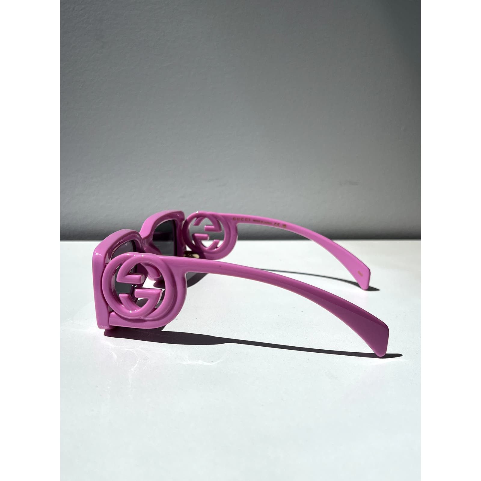 Gucci NEW Gucci GG1325S Slim Pink Logo Sunglasses Size ONE SIZE - 6 Thumbnail