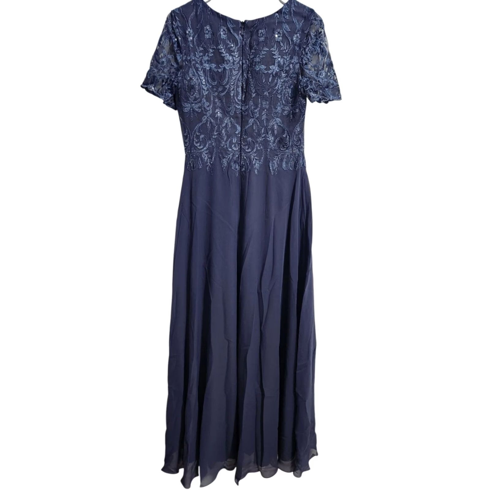 Vintage JJs House Womens 6 Floral Embroidered Maxi Dress Short Sleeve Chiffon Stormy blue 6 Floral Embroidered Maxi Dress Womens Chiffon Blue 6 Size 28" / US 6 / IT 42 - 2 Thumbnail