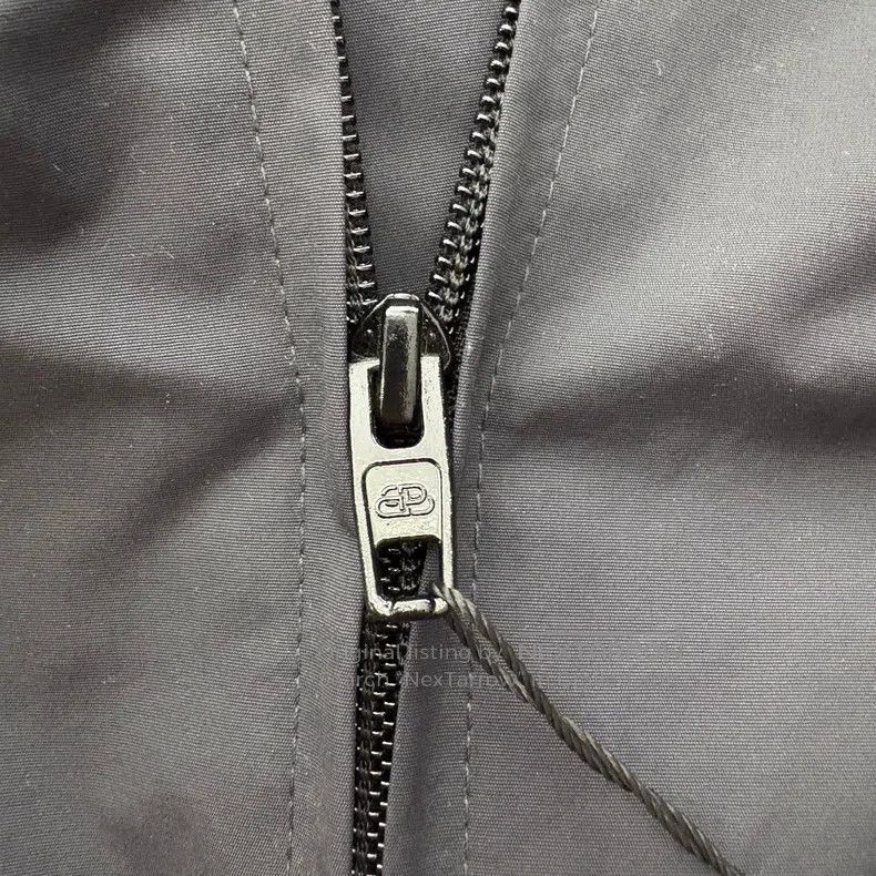 Balenciaga Balenciaga Logo Pattern Stand Collar Zipper Long Sleeve Ja Size US XS / EU 42 / 0 - 8 Thumbnail
