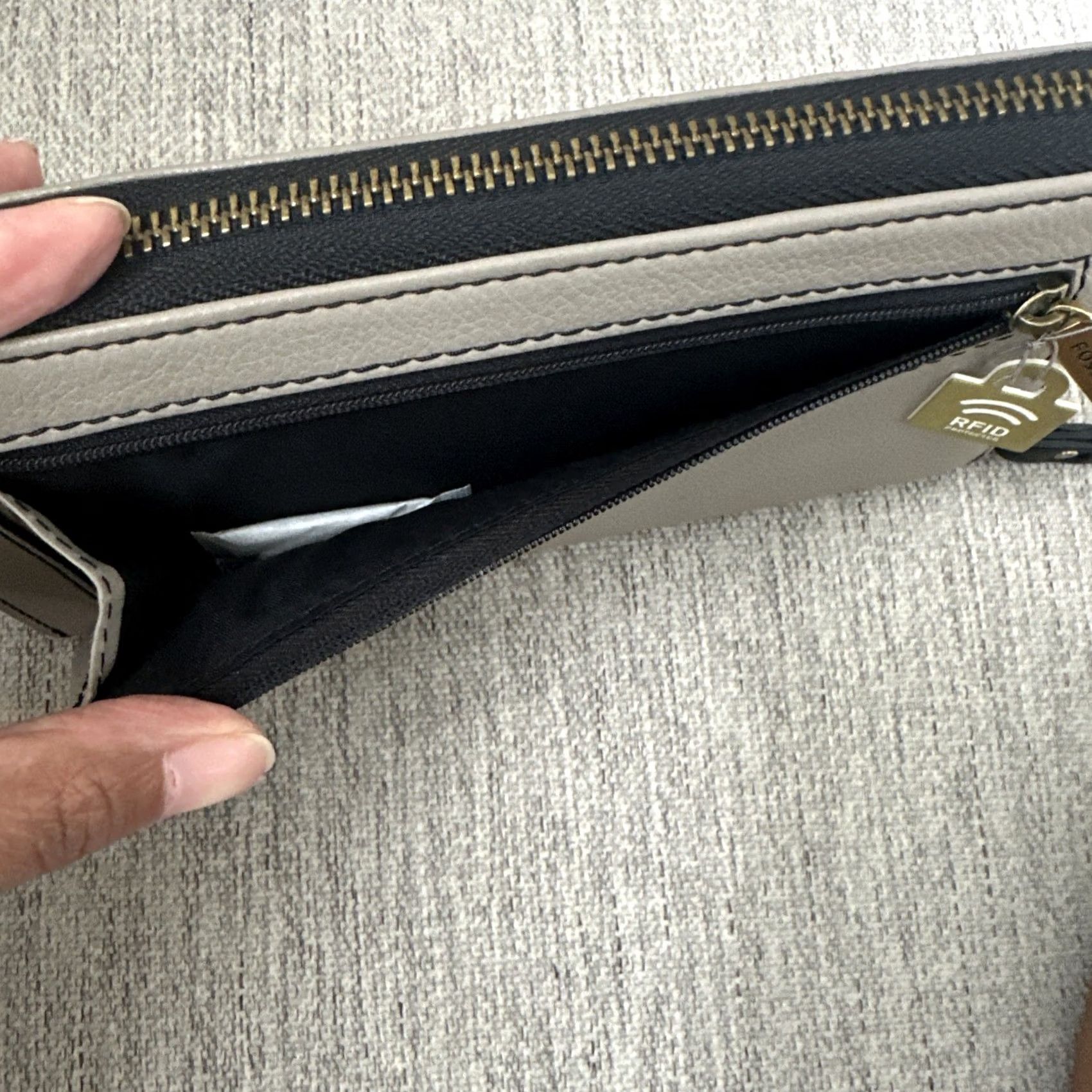 Fossil Fossil Jori RFID Zip Clutch Taupe Wallet Women Zip-Around Size ONE SIZE - 4 Thumbnail