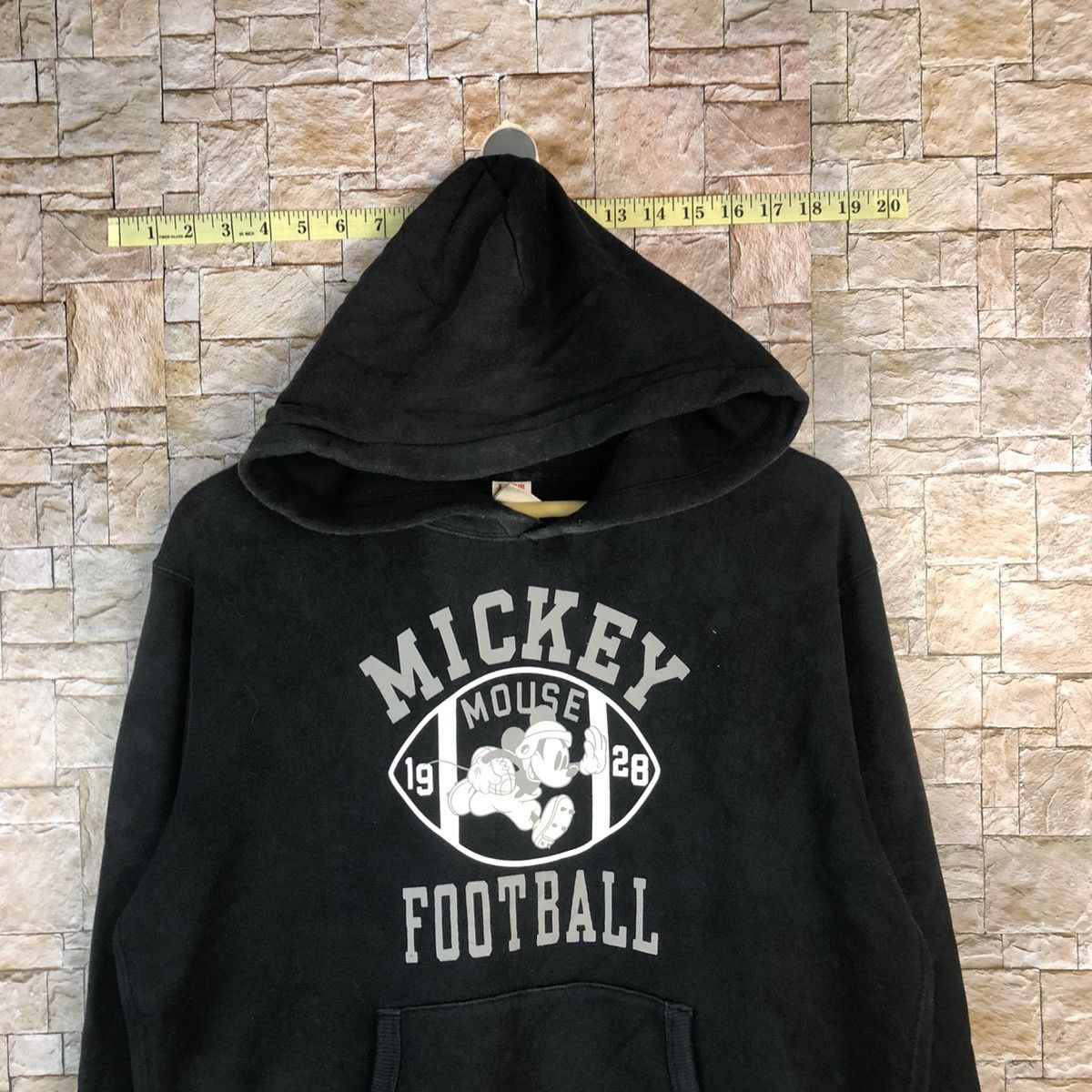 Disney × Mickey Mouse × Uniqlo Uniqlo Disney Mickey Mouse Footbball Black #A498 Size US M / EU 48-50 / 2 - 2 Thumbnail