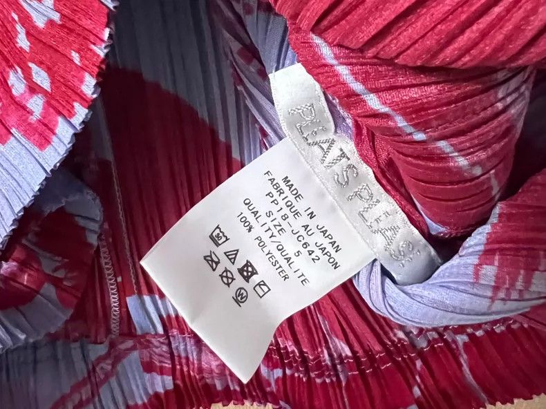 Other Issey Miyake size:5 Red courtyard taffeta cardigan coat Size L / US 10 / IT 46 - 2 Thumbnail