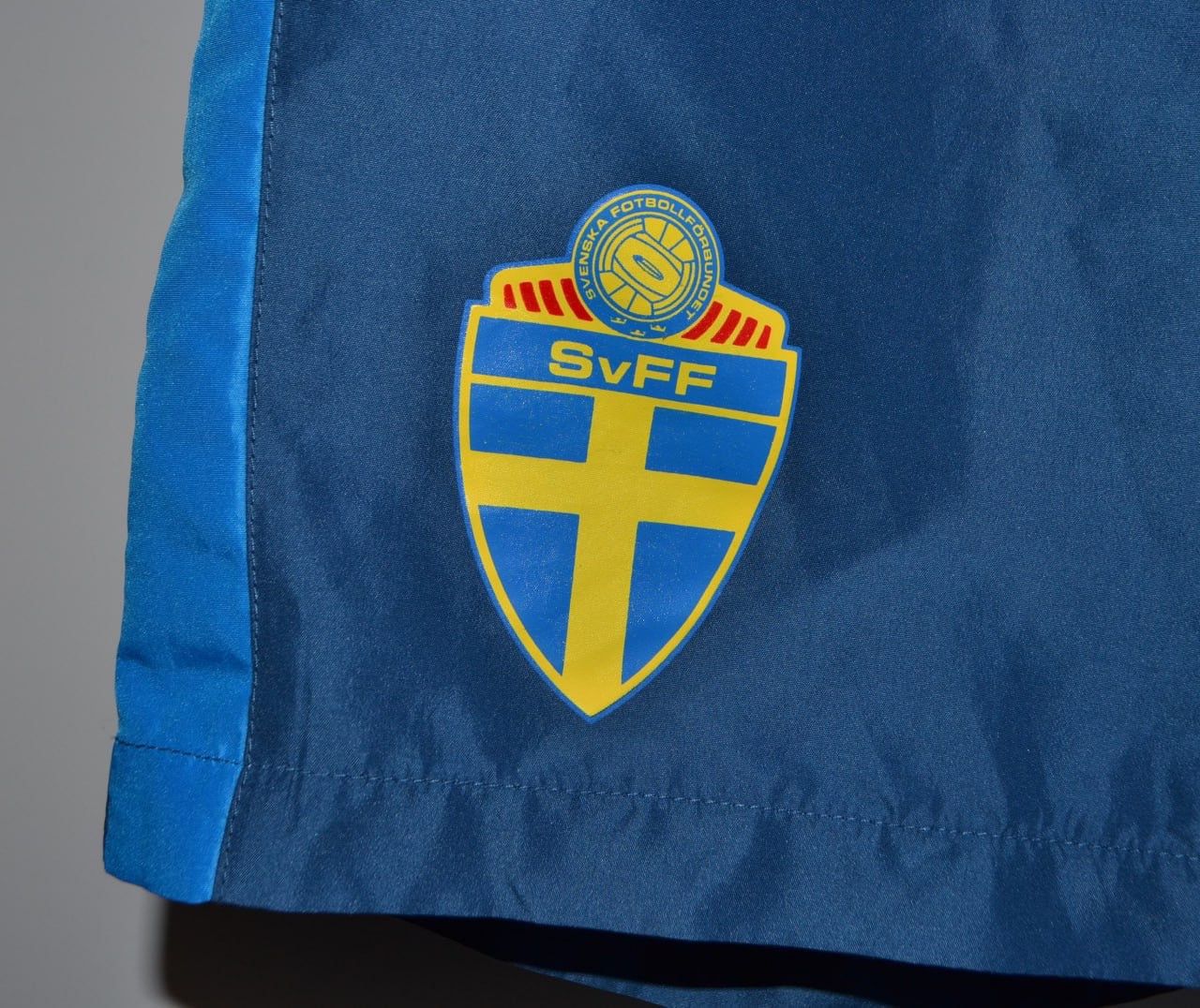 Umbro × Vintage Sweden National Football Team Home SVFF Shorts Umbro size M Size US 34 / EU 50 - 3 Thumbnail