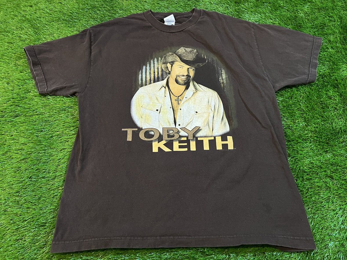 Band Tees 2006 Toby Keith “Hookin Up Hangin Out” Concert Tour T Shirt Size US XL / EU 56 / 4 - 1 Thumbnail