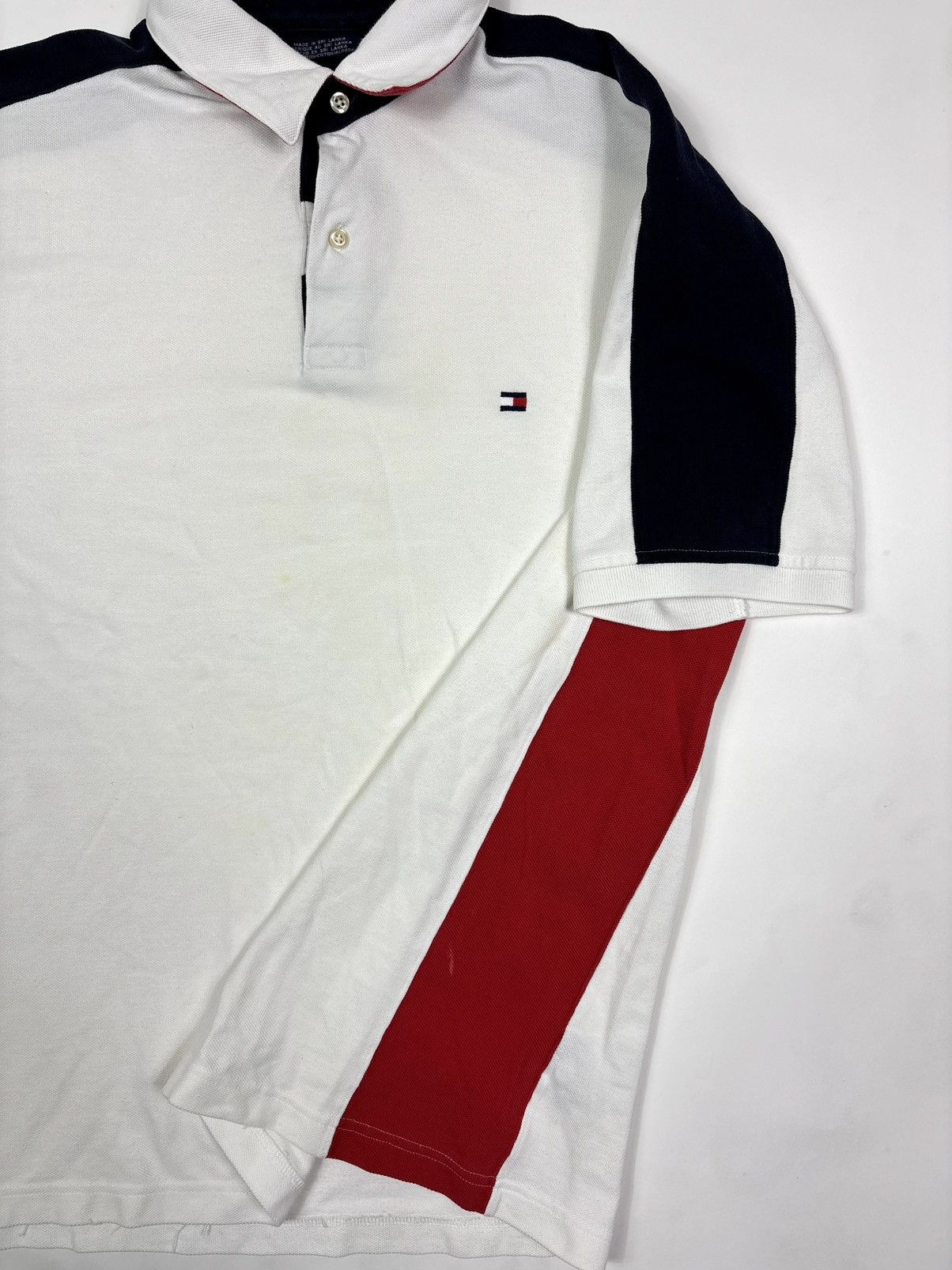 Tommy Hilfiger 2000s Tommy Hilfiger Color Block Polo – White/Navy/Red – L Size US L / EU 52-54 / 3 - 1 Thumbnail