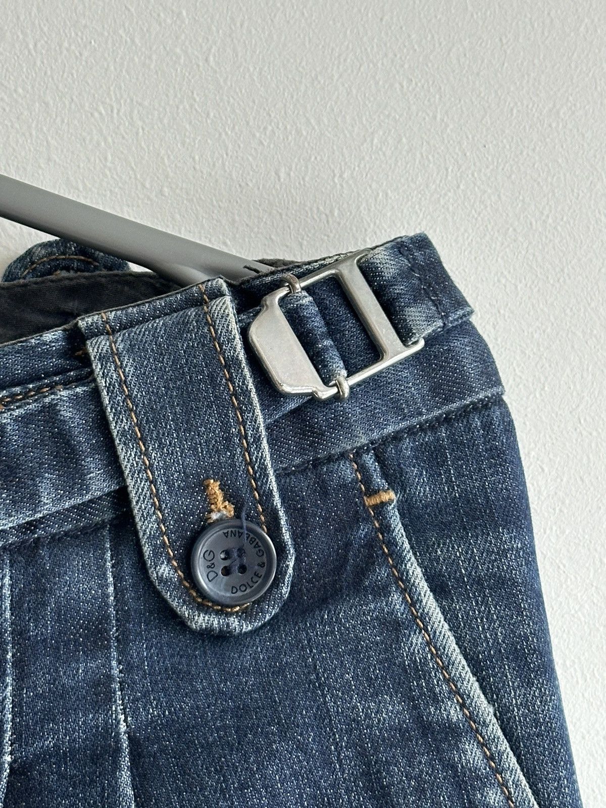 Dolce & Gabbana 90s Dolce & Gabbana Denim Shorts Blue IT 44 Buckle Waist D&G Size 30" / US 8 / IT 44 - 7 Thumbnail