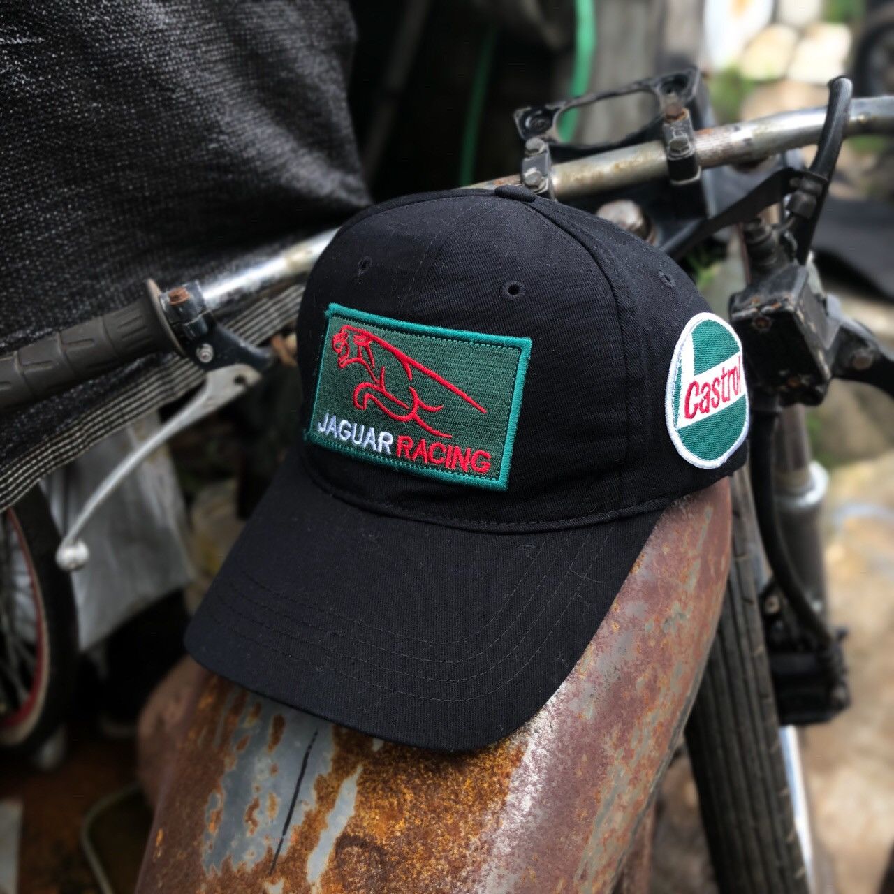 Vintage 🚫 SOLD 🚫 Jaguar Castrol Racing Formula-1 Hat Size ONE SIZE - 1 Thumbnail