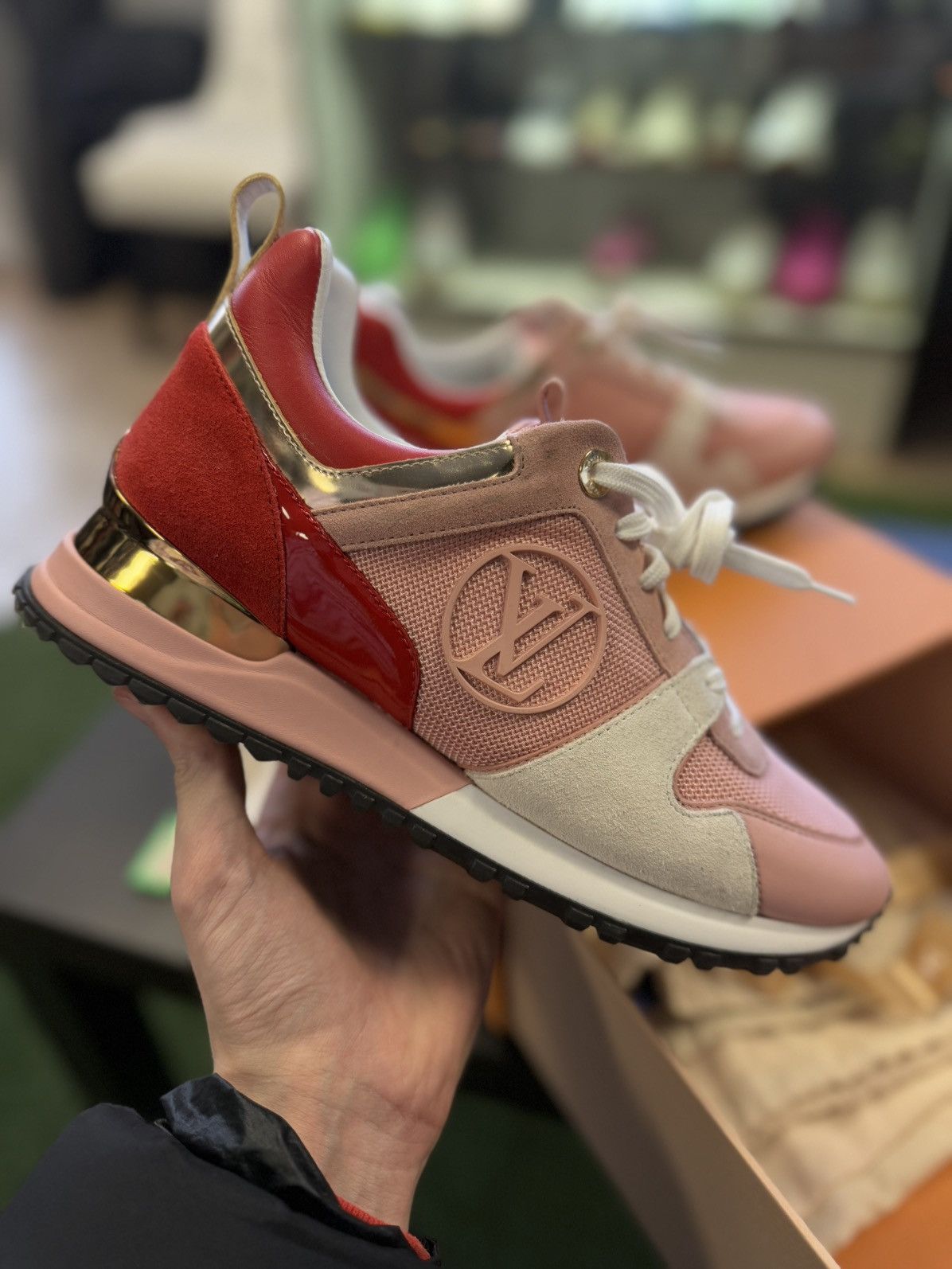 Louis Vuitton Louis Vuitton Women’s Pink Low Top Sneakers 38/8US Size US 8 / IT 38 - 18 Thumbnail