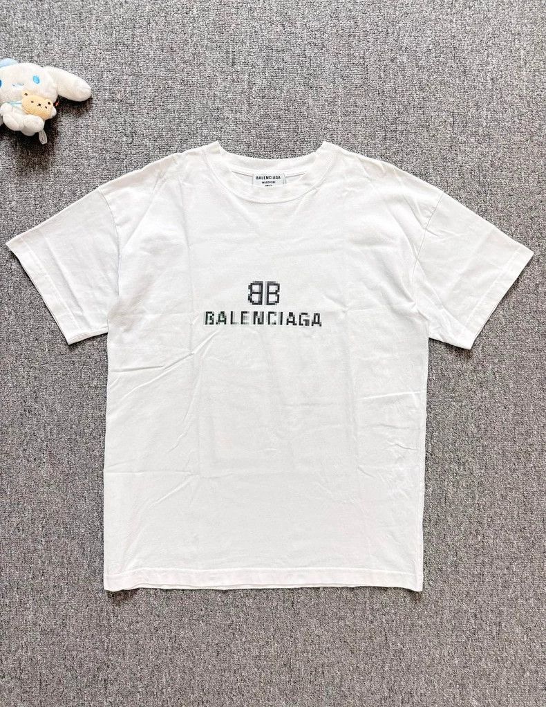 Balenciaga Balenciaga White double B mosaic monogram logo short sleeve Size US S / EU 44-46 / 1 - 1 Thumbnail