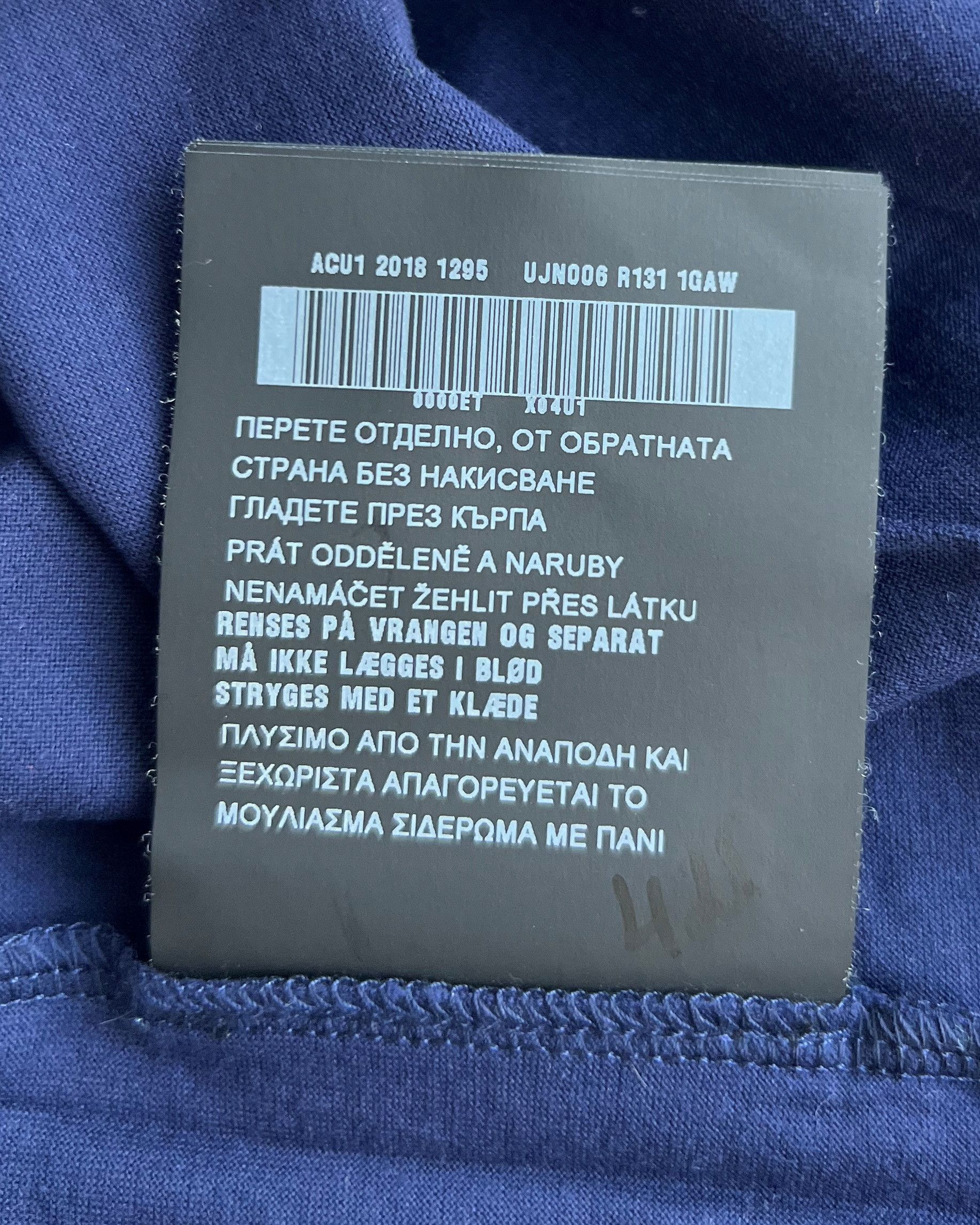 Prada PRADA MILANO BLACK LABEL TOP T-SHIRT BLUE WITH POCKET Size XL / US 12-14 / IT 48-50 - 9 Thumbnail