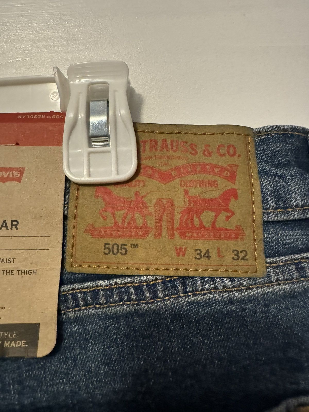 Levi's Levi’s 505 Medium Wash Blue Jeans Size US 34 / EU 50 - 5 Thumbnail