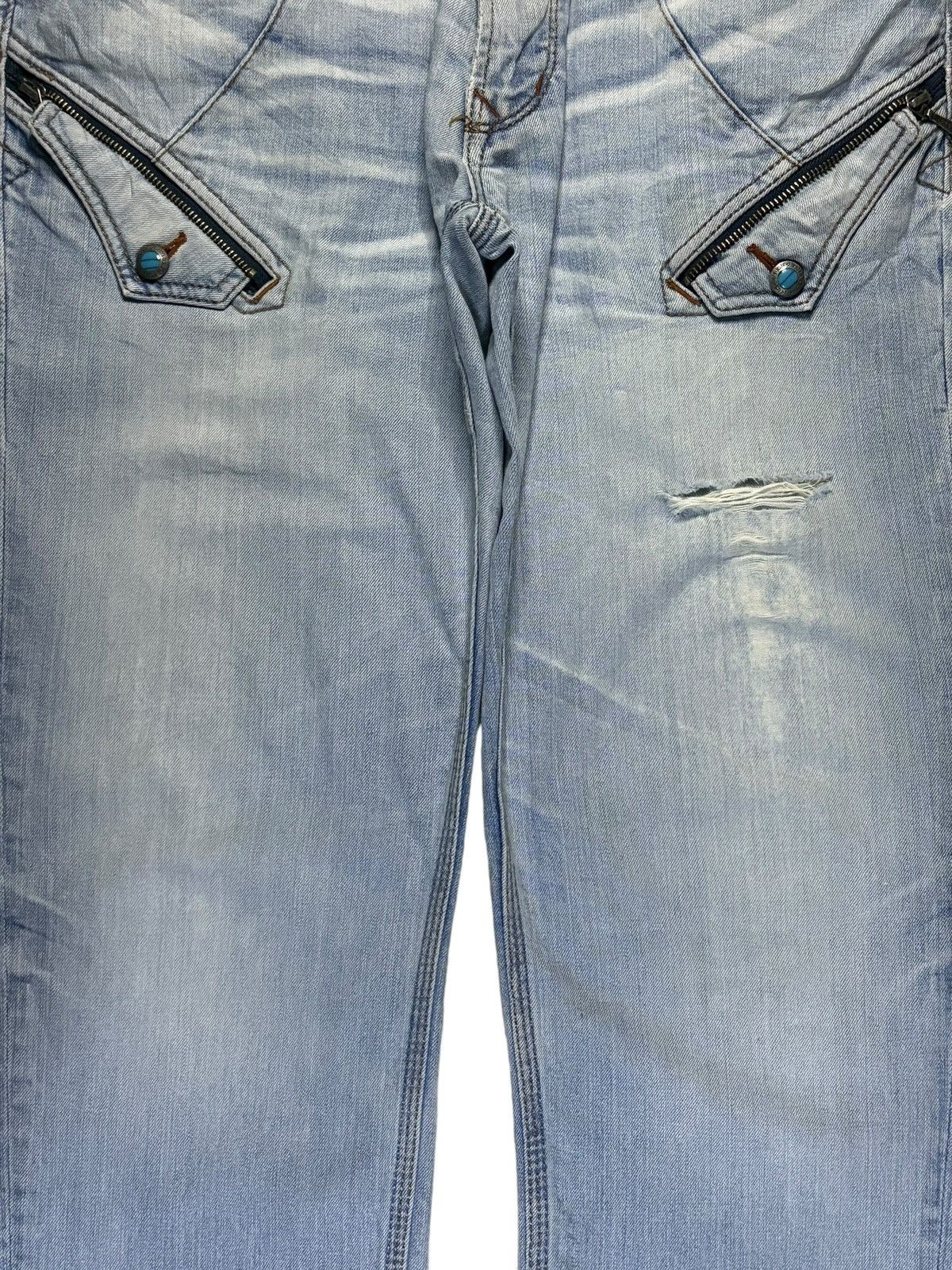 Japanese Brand × Nicole Club Vintage Nicole Club Light Wash Tactical Style Baggy Jeans Size US 35 - 5 Thumbnail