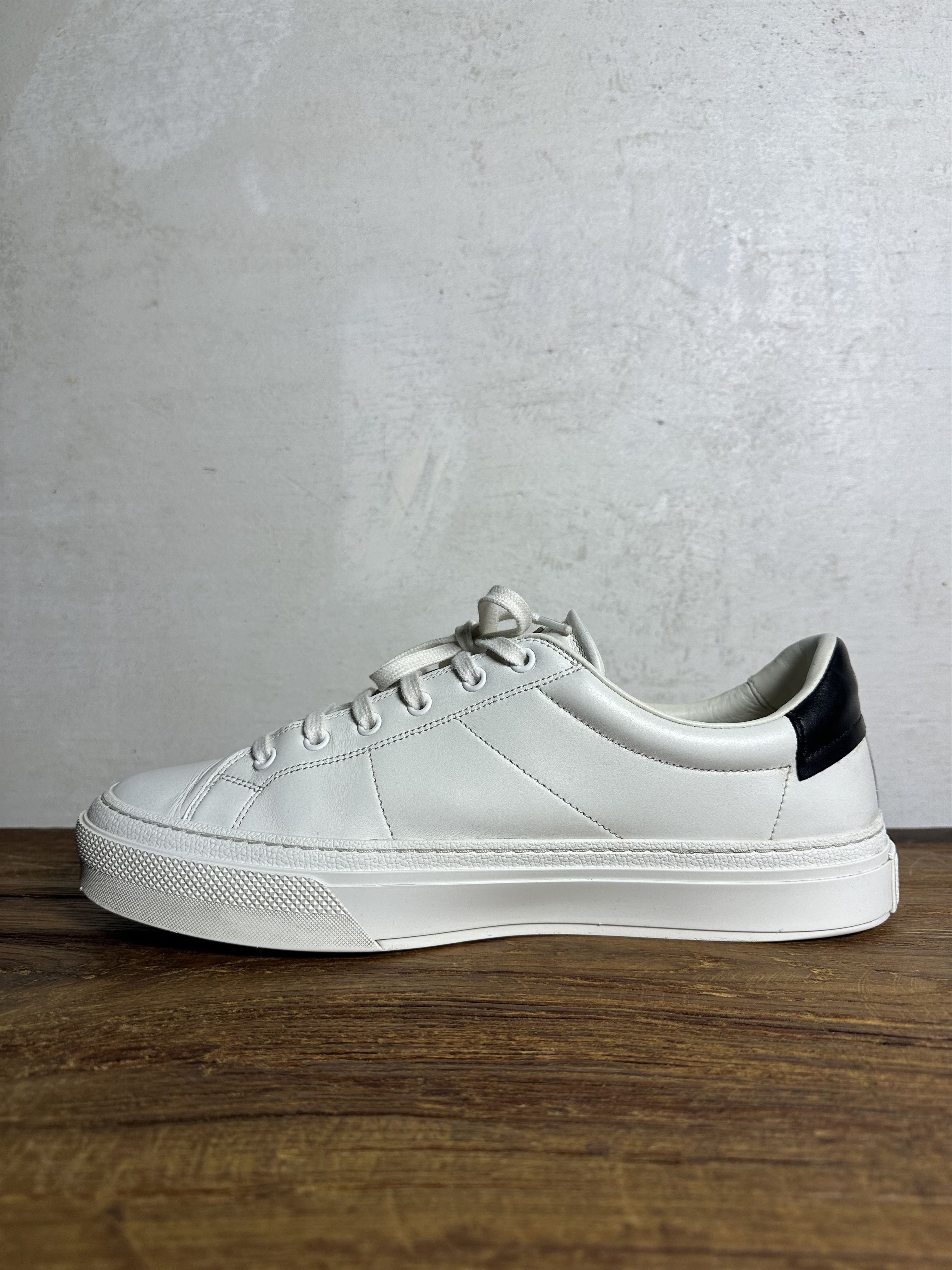 Givenchy Givenchy City Sport White Sneakers Size US 10 / EU 43 - 15 Thumbnail
