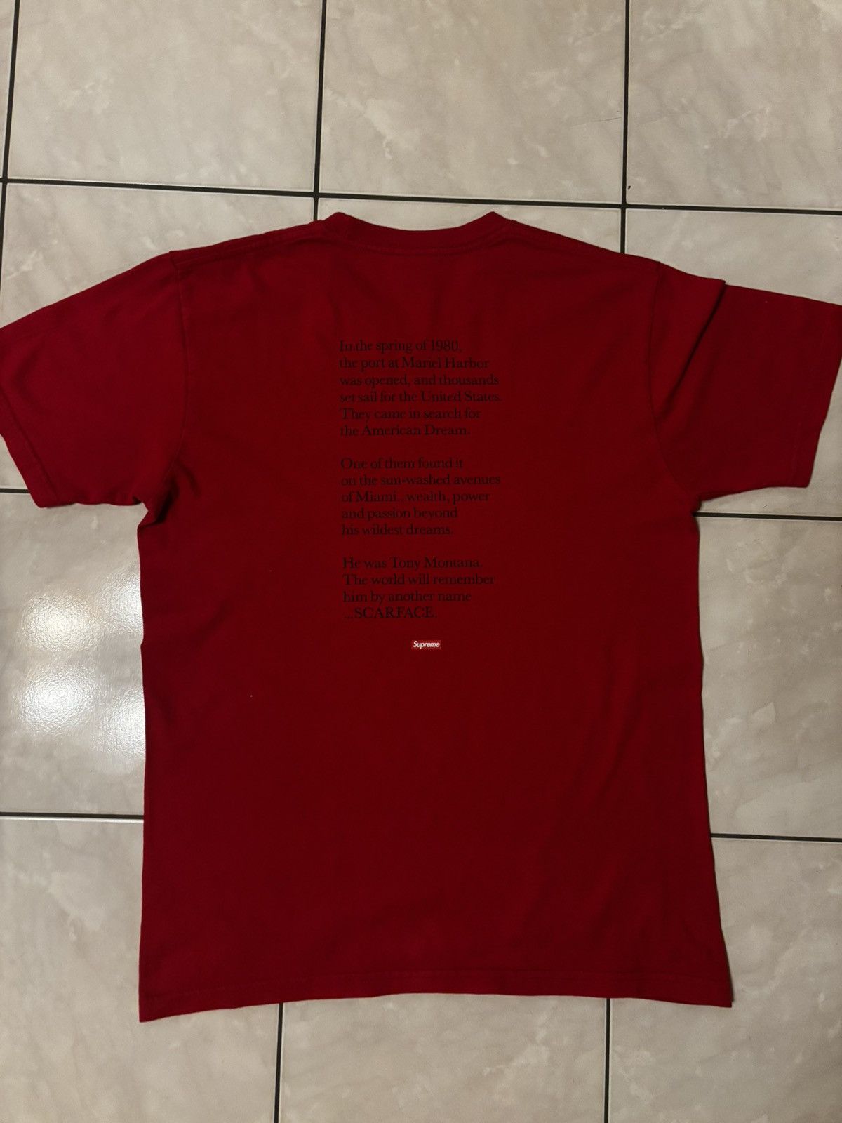 Supreme Supreme x Scarface "Shower" Tee Red - FW17 Size US M / EU 48-50 / 2 - 5 Thumbnail