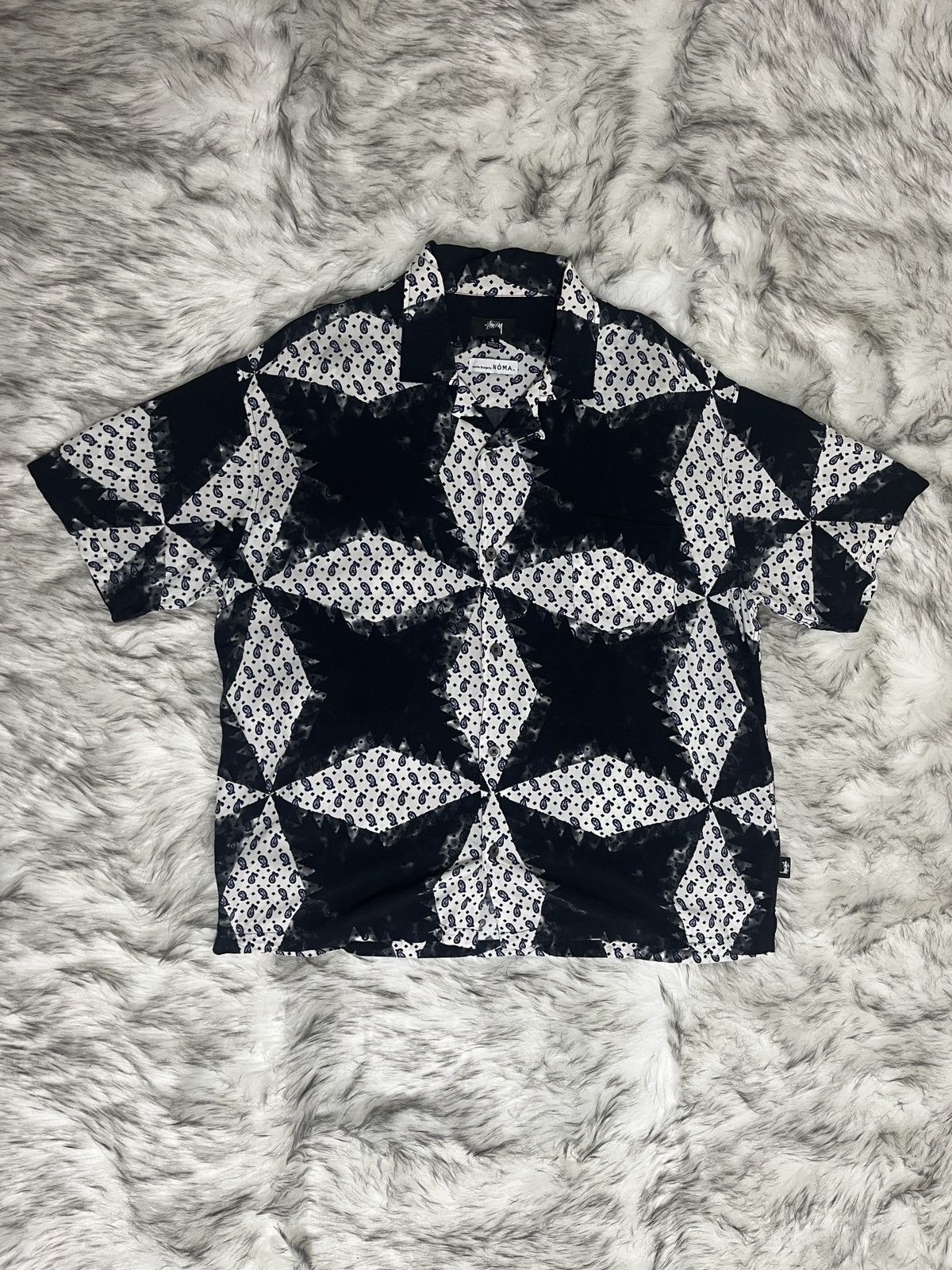 トップス STUSSY Halftone Flower Shirt Stüssy Blue Halftone Flower Shirt Stussy
