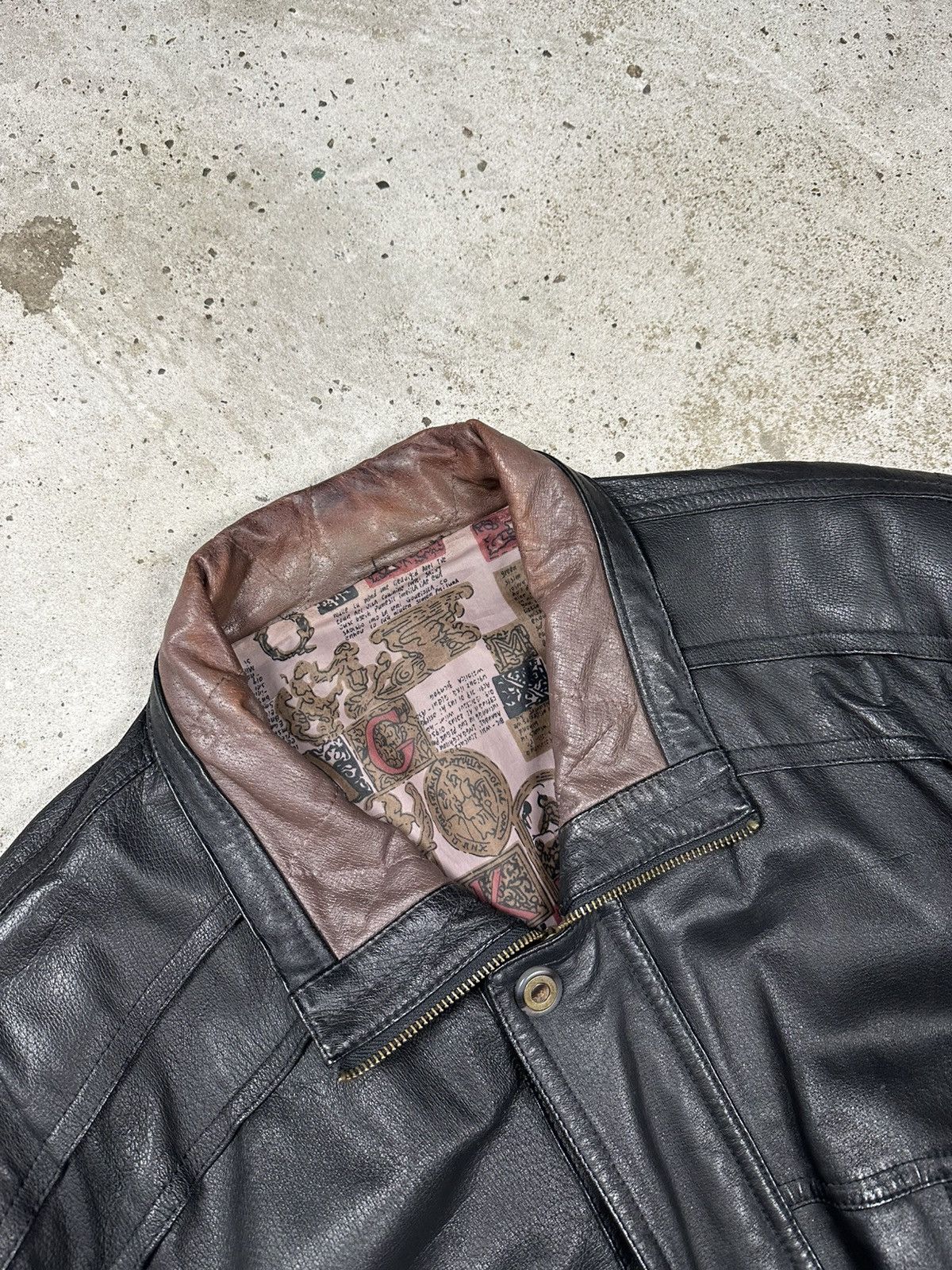 Vintage Vintage 90s Black Leather Utility Distressed Bomber Jacket Size US XL / EU 56 / 4 - 8 Thumbnail