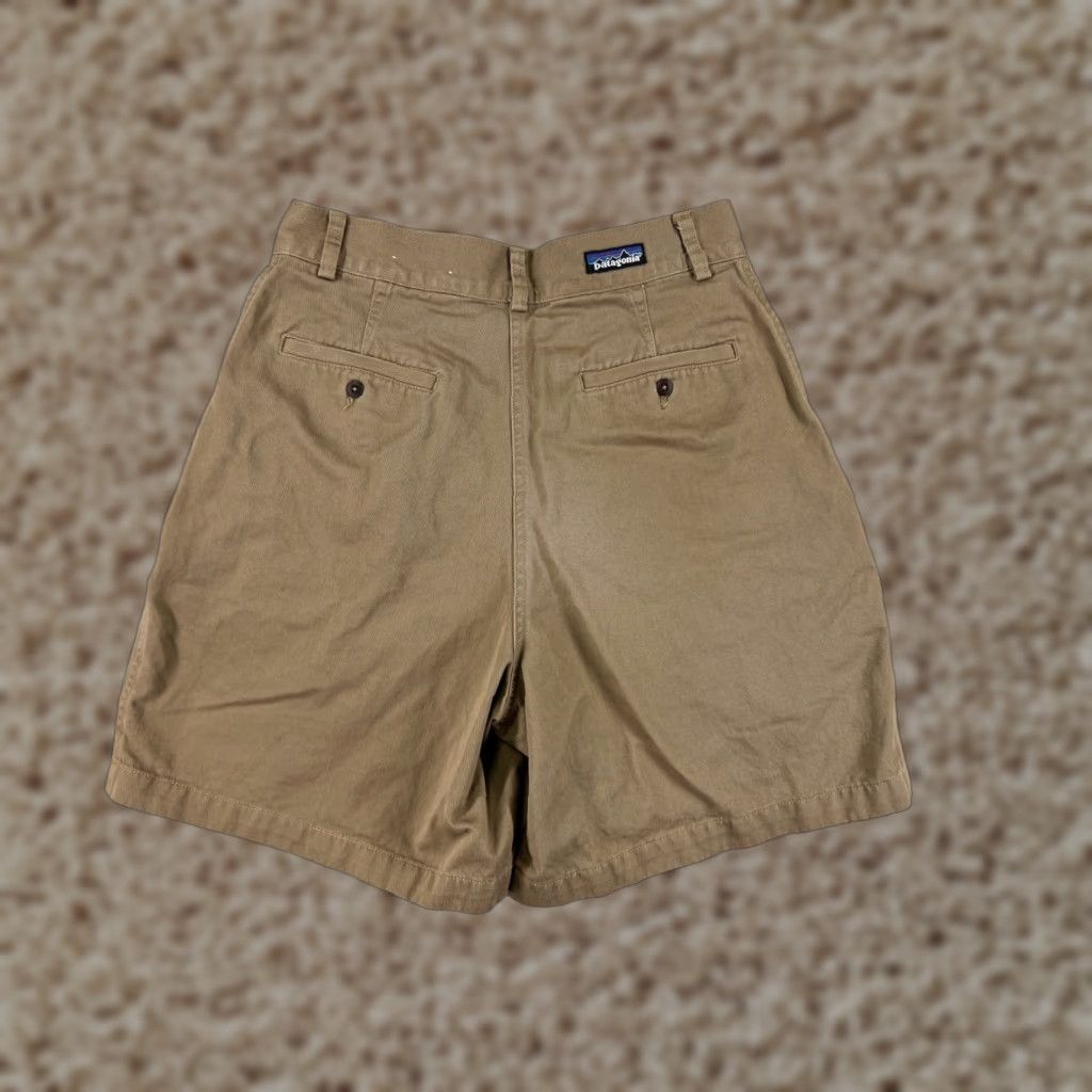 Patagonia Shorts Womens 12 Beige Khaki 100% Cotton Twill Pleated Pockets Bermuda Golf