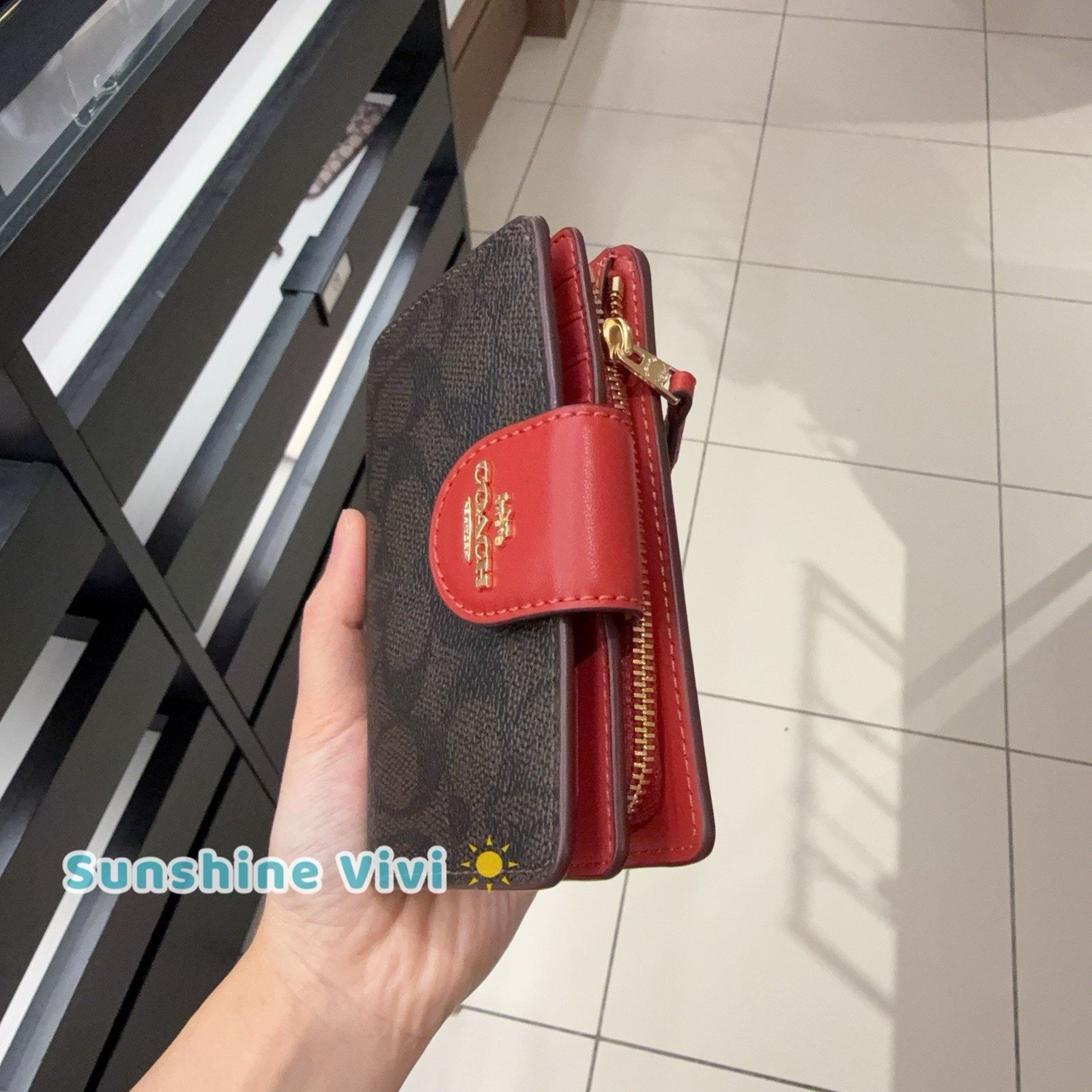 Coach NWT Coach Medium Corner Zip Wallet CW786 Walnut/True Red Size ONE SIZE - 2 Thumbnail