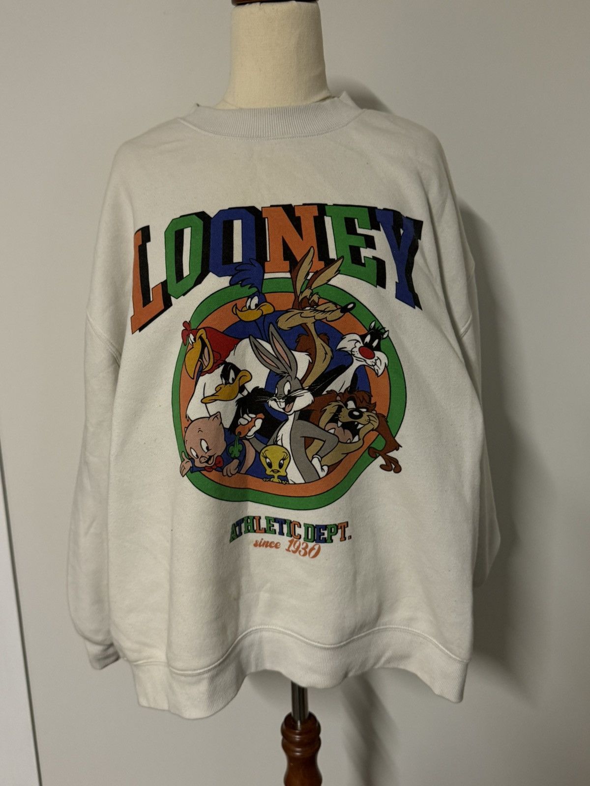 Other Looney Tunes Crew Neck Size XL / US 12-14 / IT 48-50 - 1 Thumbnail