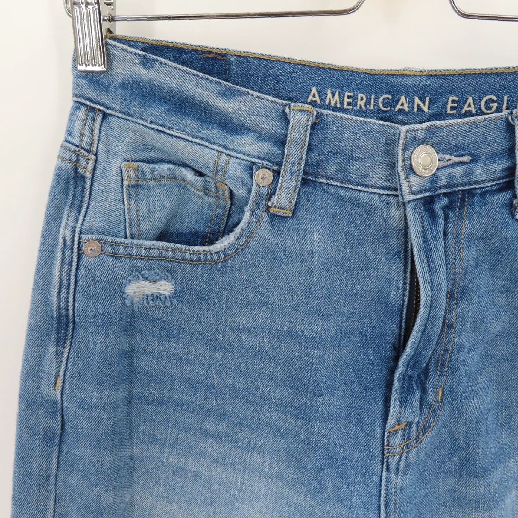 American Eagle Outfitters American Eagle Outfitters Womens Jeans 4 Mom Distressed Denim Cotton Blue Distressed 5-Pocket Regular Rise 14" 27" Inseam 6" Hem 90s Vintage No Size 27" / US 4 / IT 40 - 3 Thumbnail