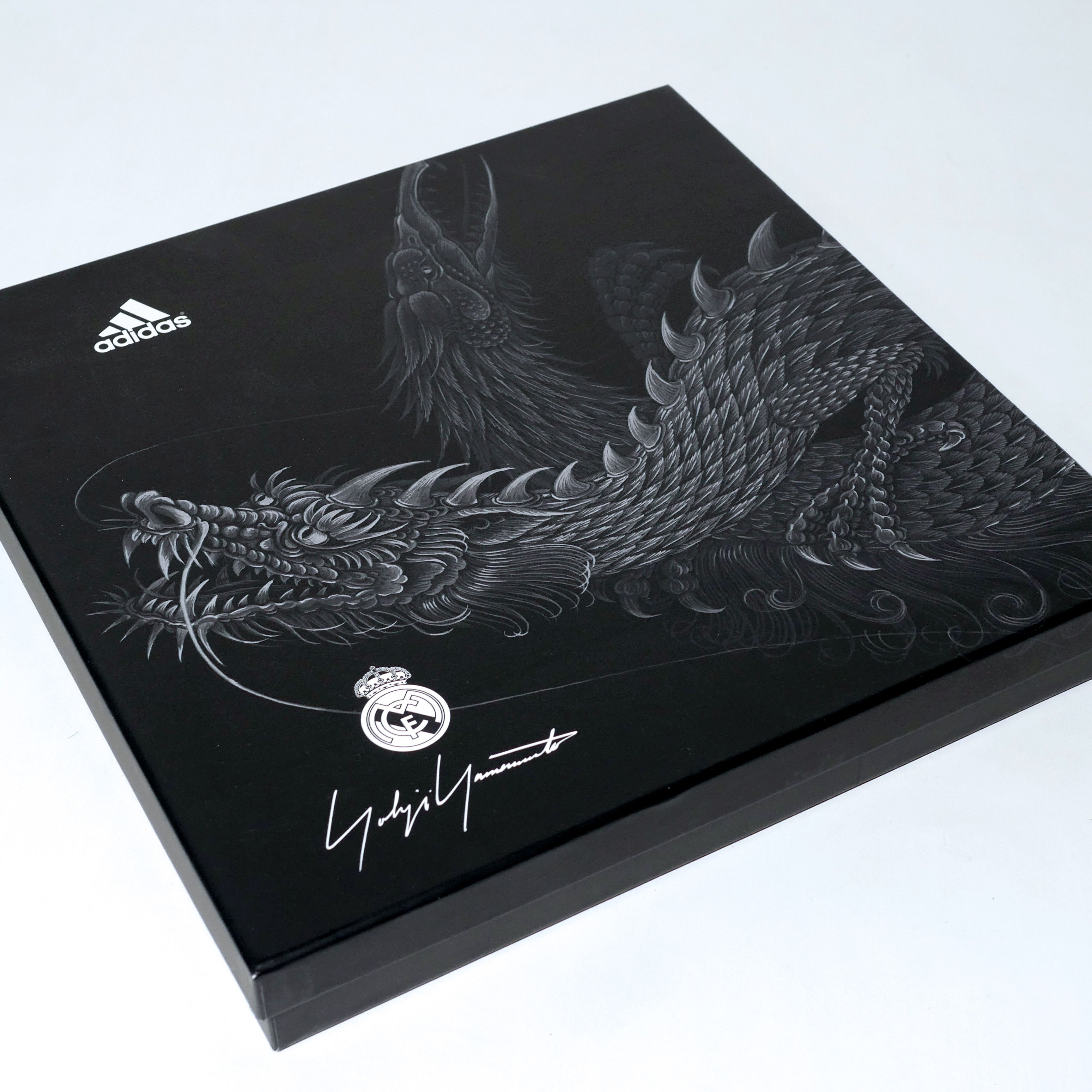 Adidas Limited Edition Y3 Real Madrid 3rd Shirt 2014 - 2015 Size US L / EU 52-54 / 3 - 7 Thumbnail