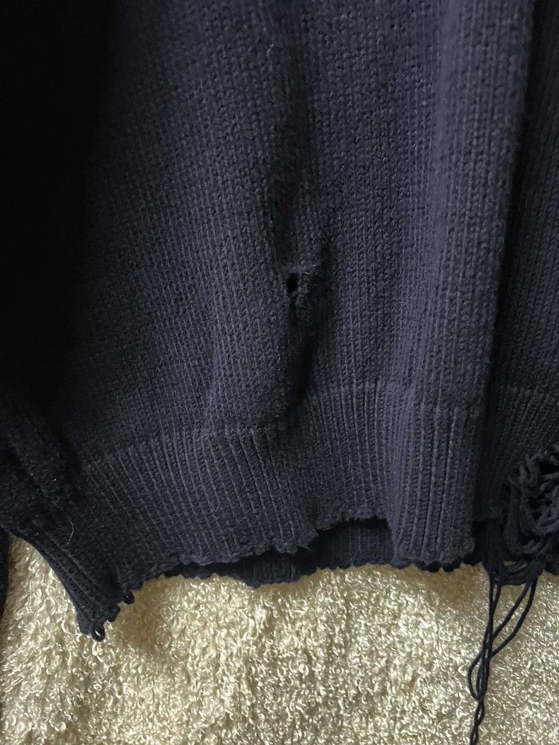 Maison Margiela Maison Margiela Maison Margiela Men's Destroyed Crewneck S Size US M / EU 48-50 / 2 - 3 Thumbnail