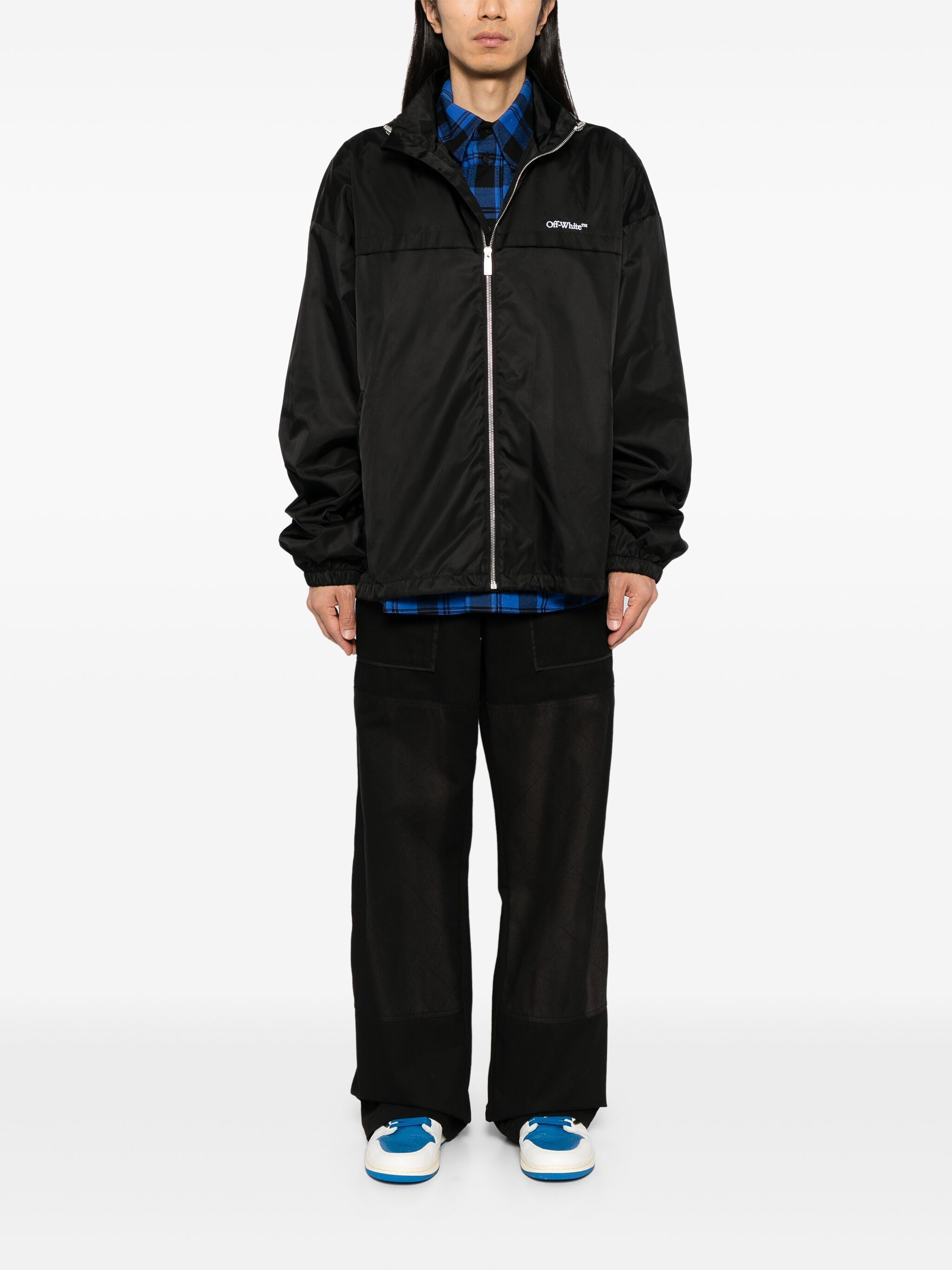 o1s22i1n1124 Hooded Windbreaker Jacket in Black