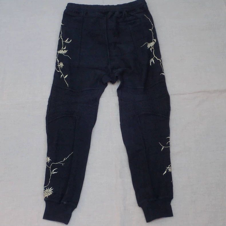Haider Ackermann Haider Ackermann sizeM Golden flower embroidered trousers Size US 31 - 2 Thumbnail