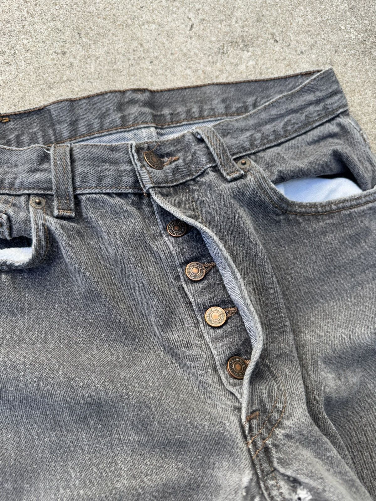 Levi's × Vintage Vtg 90’s Levi’s 501xx Buttonfly Straight Faded Jeans 29x29 Size US 29 - 7 Thumbnail