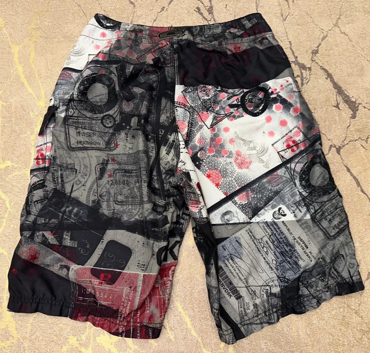 Oakley Oakley Shorts Limited Striped Rainbow Flame Board Size 30 Size US 30 / EU 46 - 2 Thumbnail