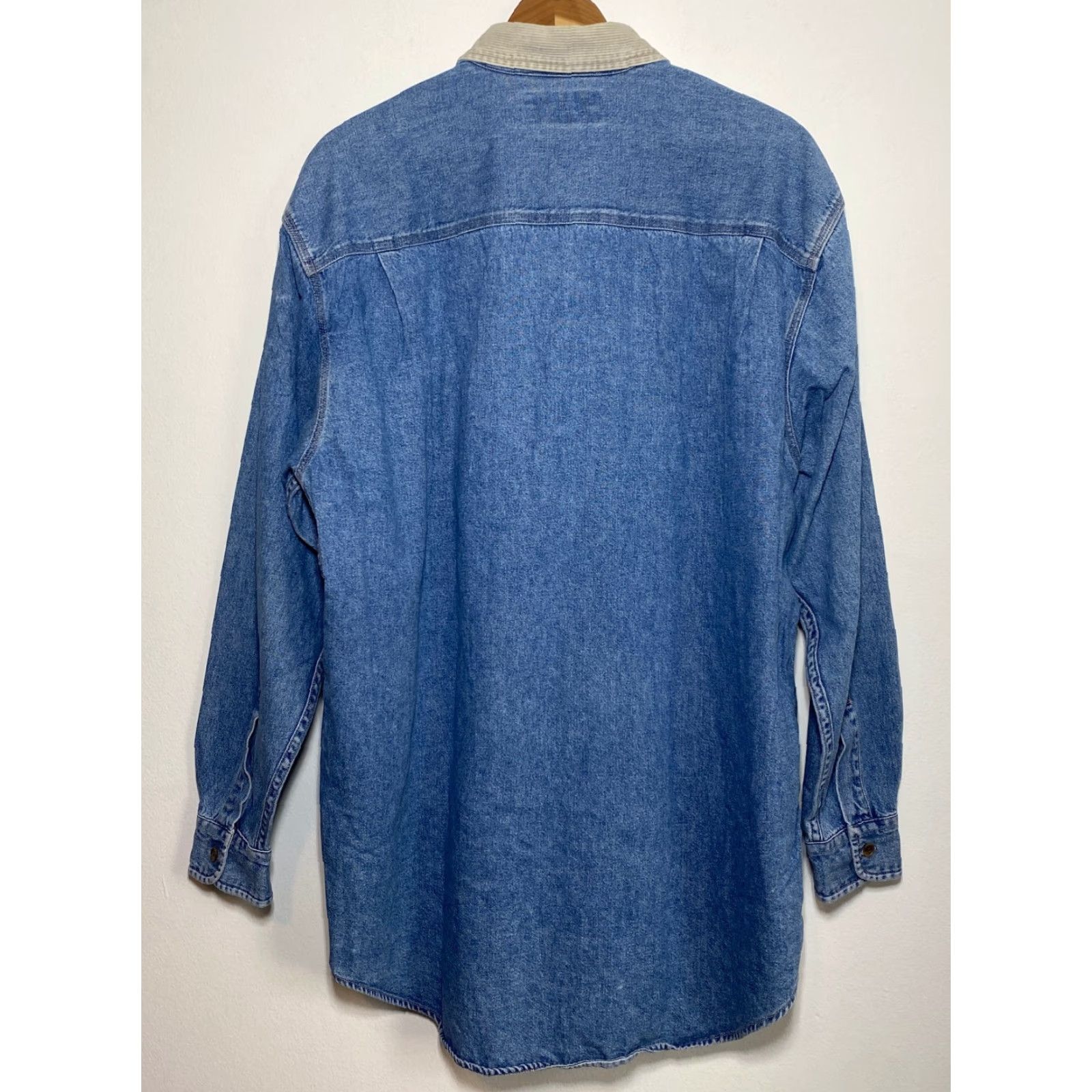 Abercrombie & Fitch VINTAGE Abercrombie & Fitch The Big Shirt Button-Up Denim Shirt Mens 90s Preppy Retro 100% Cotton Blue Size M with Pockets Size US M / EU 48-50 / 2 - 2 Thumbnail