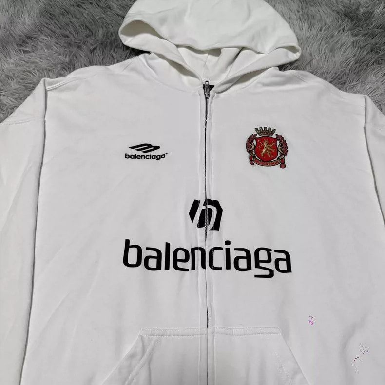 Balenciaga Balenciaga Embroidered Manchester United zipper sweater Size US L / EU 52-54 / 3 - 3 Thumbnail