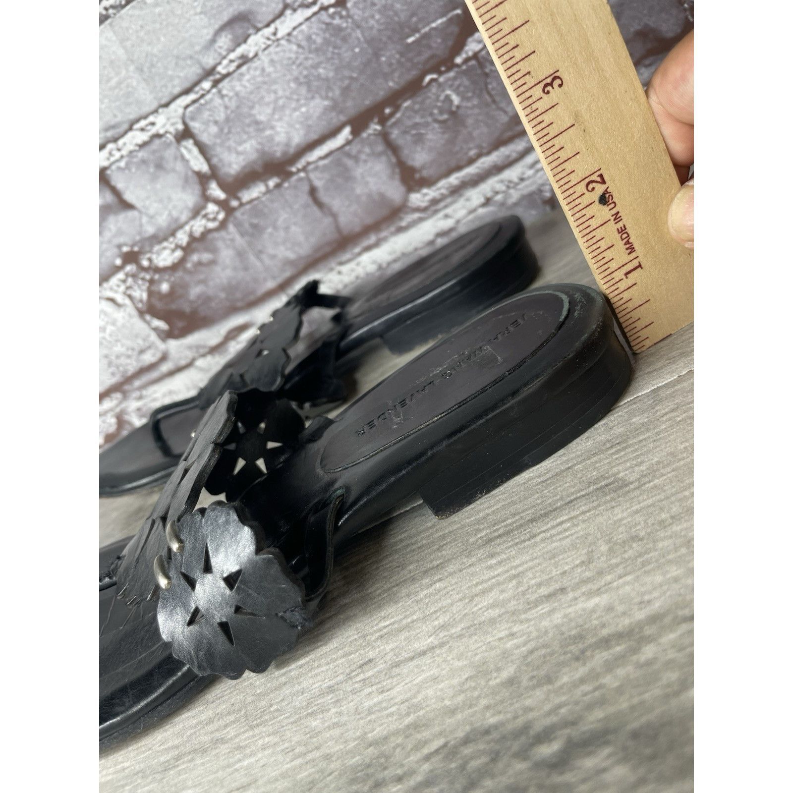 Vera Wang Vera Wang Lavender Label Black Leather Slides Thong Sandals Size US 6 / IT 36 - 17 Thumbnail