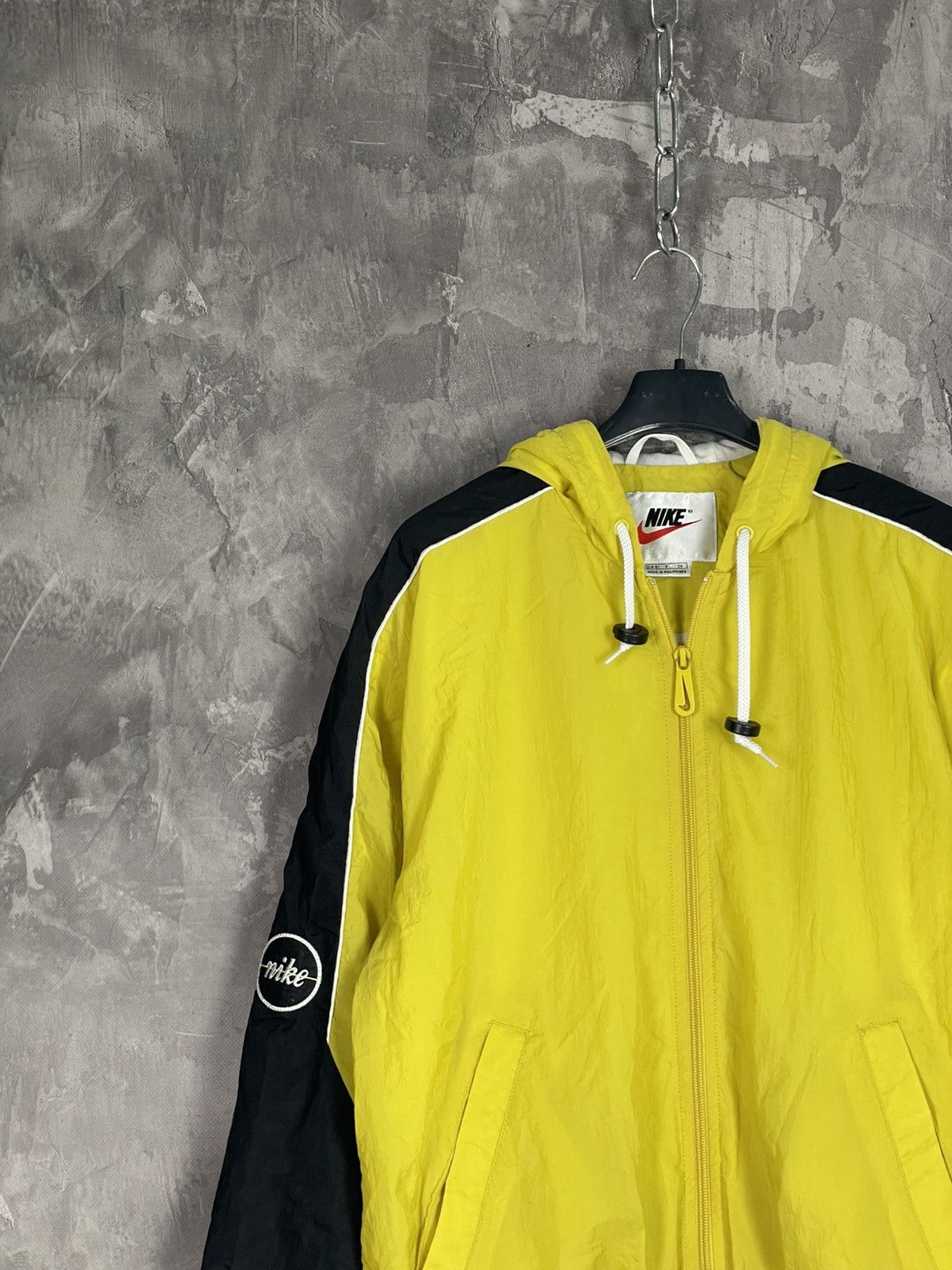 Nike × Vintage Nike Vintage Nylon Track Jacket Windbreaker Big Nike Logo Size US S / EU 44-46 / 1 - 3 Thumbnail