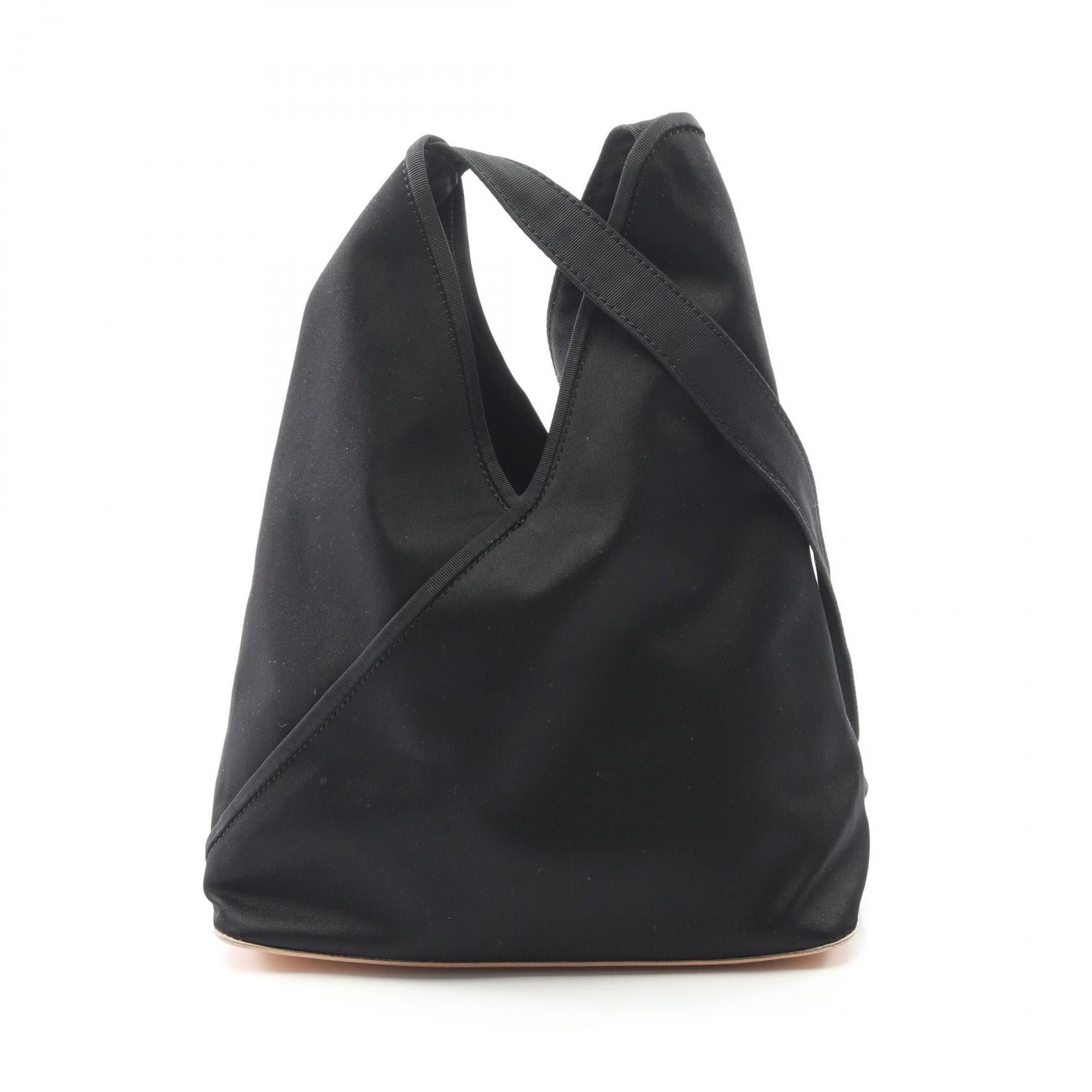 Maison Margiela MM6 Maison Margiela MM6 Japanese Nylon Shoulder Bag Textile Shoulder Bag SB6WD0022 DUTY FREE for USA Size ONE SIZE - 1 Thumbnail