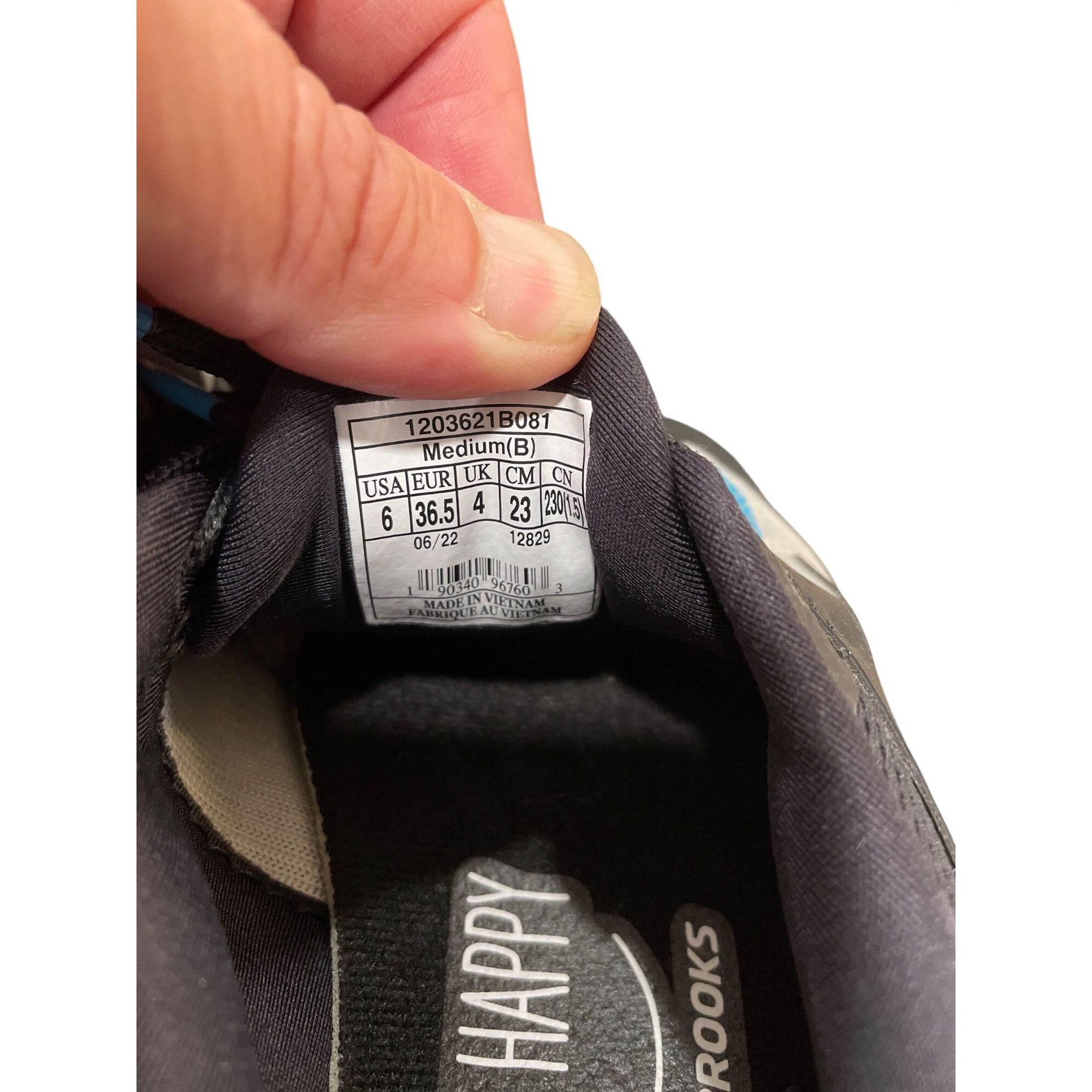 Brooks Brooks Range 2 wms black gray running walking sneakers sz 6B Size US 6 / IT 36 - 6 Thumbnail