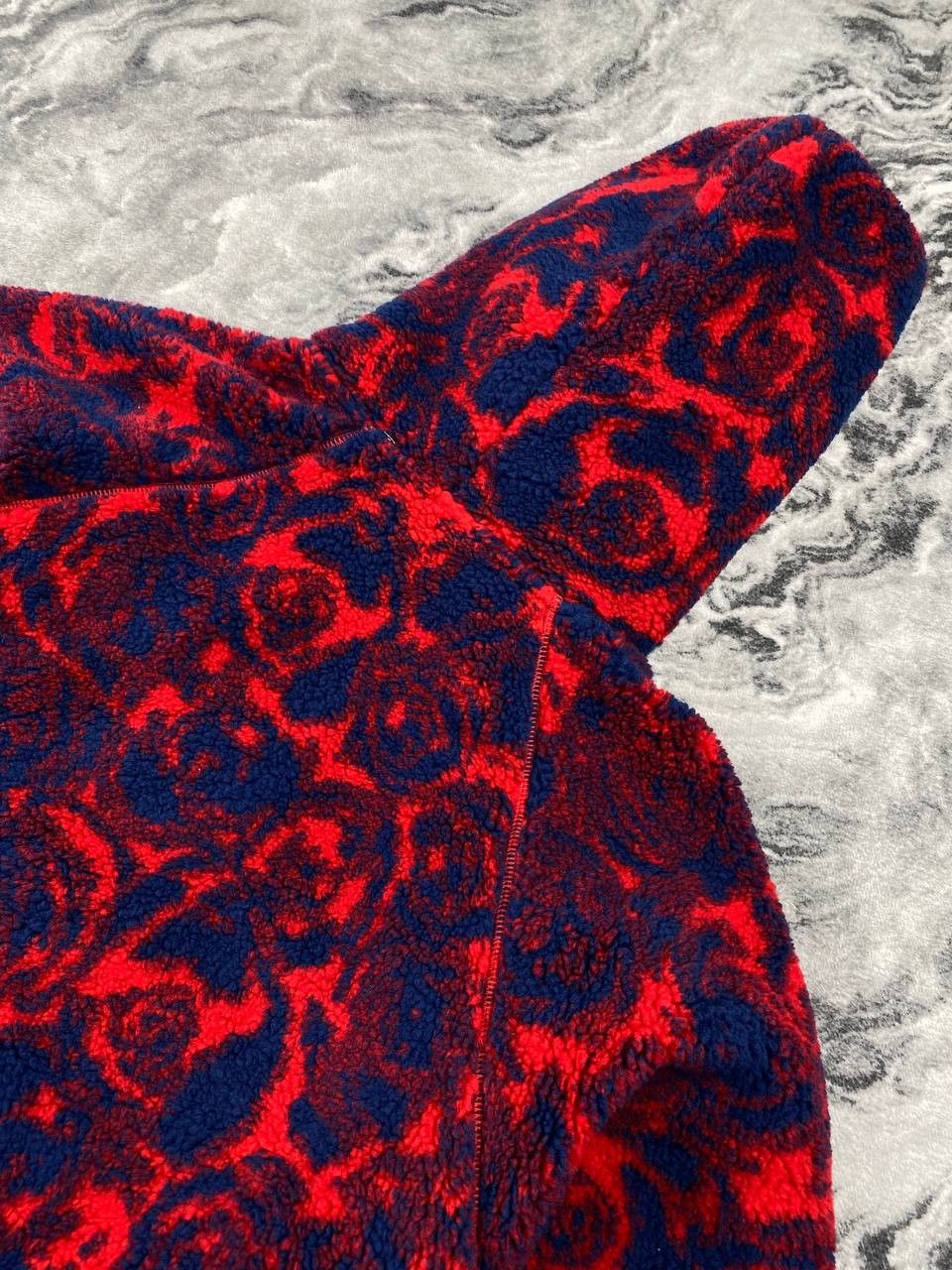 Burberry Burberry Abstract Rose Print Fleece Hoodie Men Size L Red Size US L / EU 52-54 / 3 - 10 Thumbnail