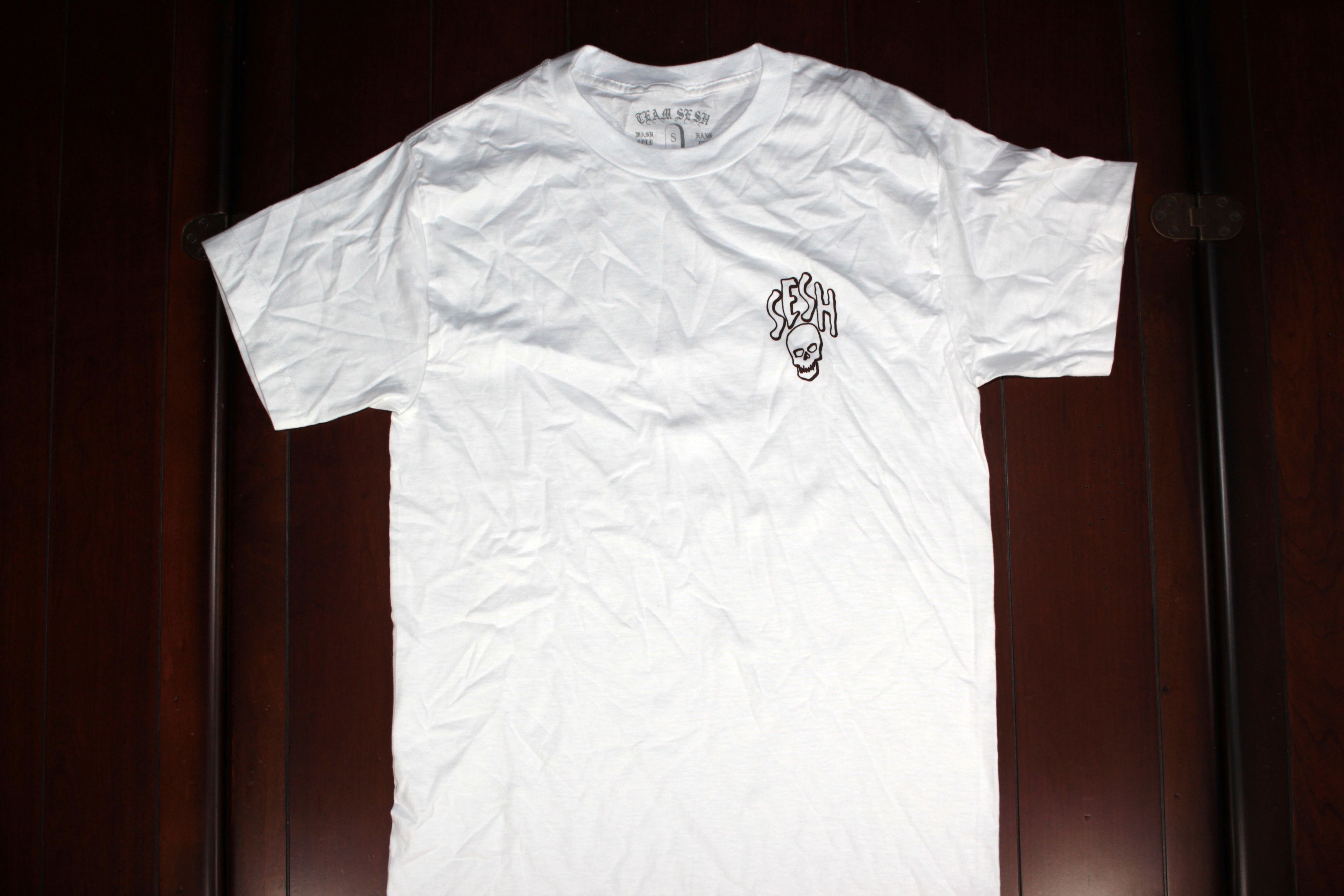 Bones × TeamSESH TeamSESH 'SESH Skull' T-Shirt Size US S / EU 44-46 / 1 - 2 Thumbnail