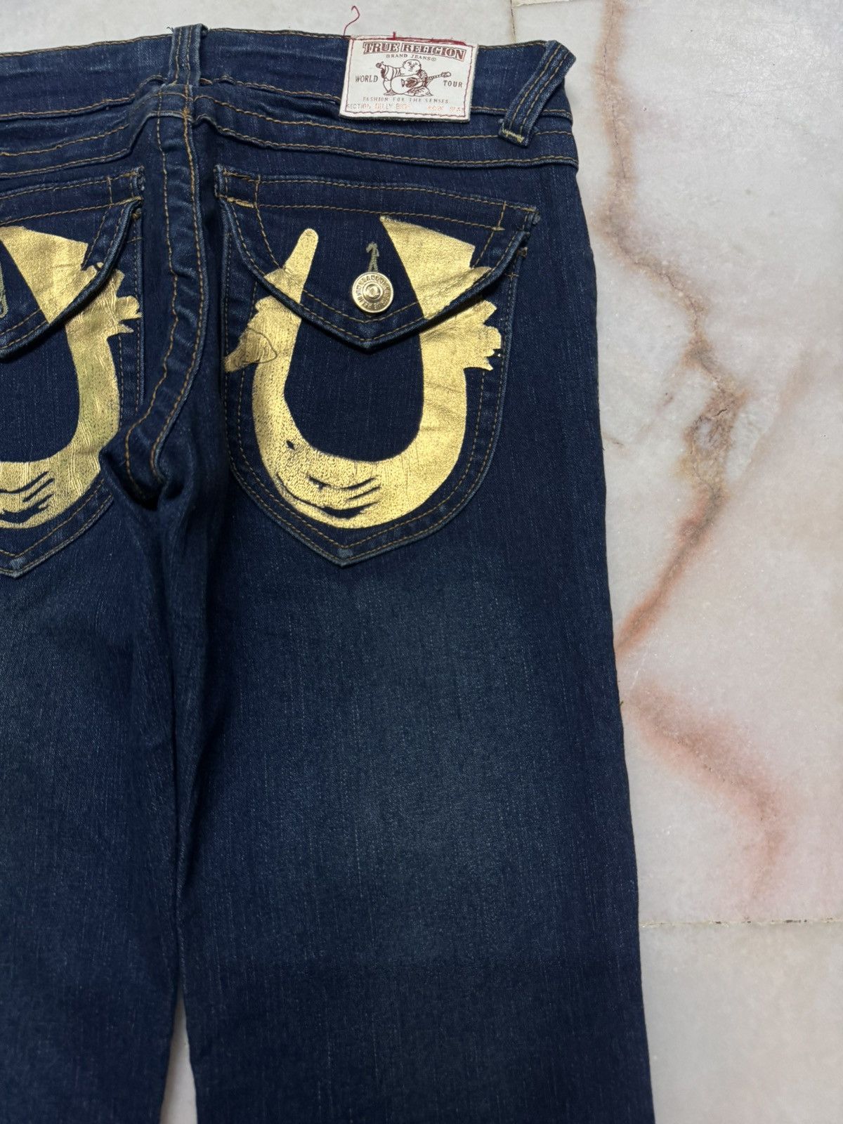 True Religion 💥RARE💥TRUE RELIGION INDIGO FLARE TWIST LEG GOLD LOGO RARE Size US 28 / EU 44 - 16 Thumbnail