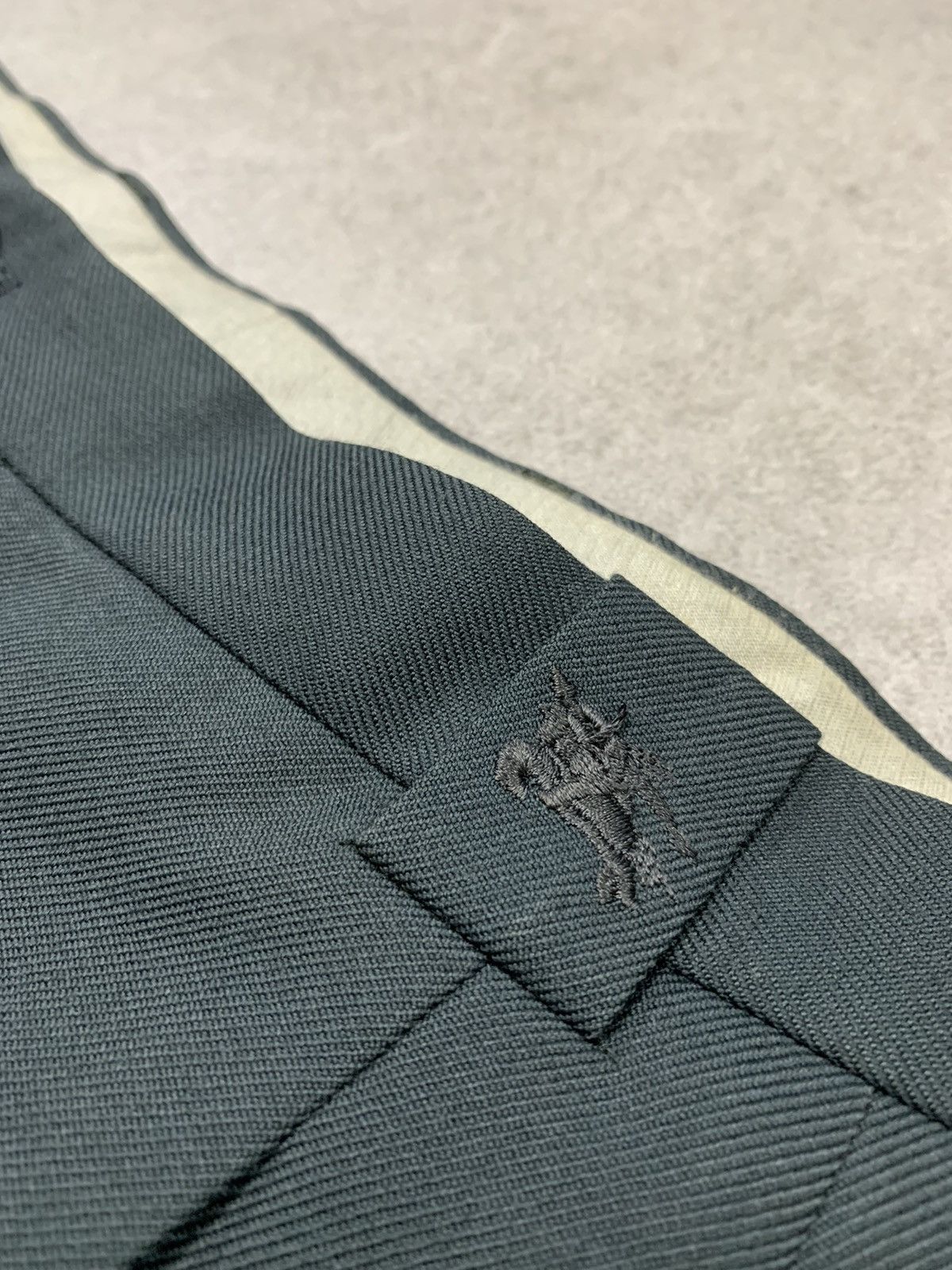 Burberry 90s Vintage Dark green Burberry pleated wide leg Trousers Size US 29 - 4 Thumbnail