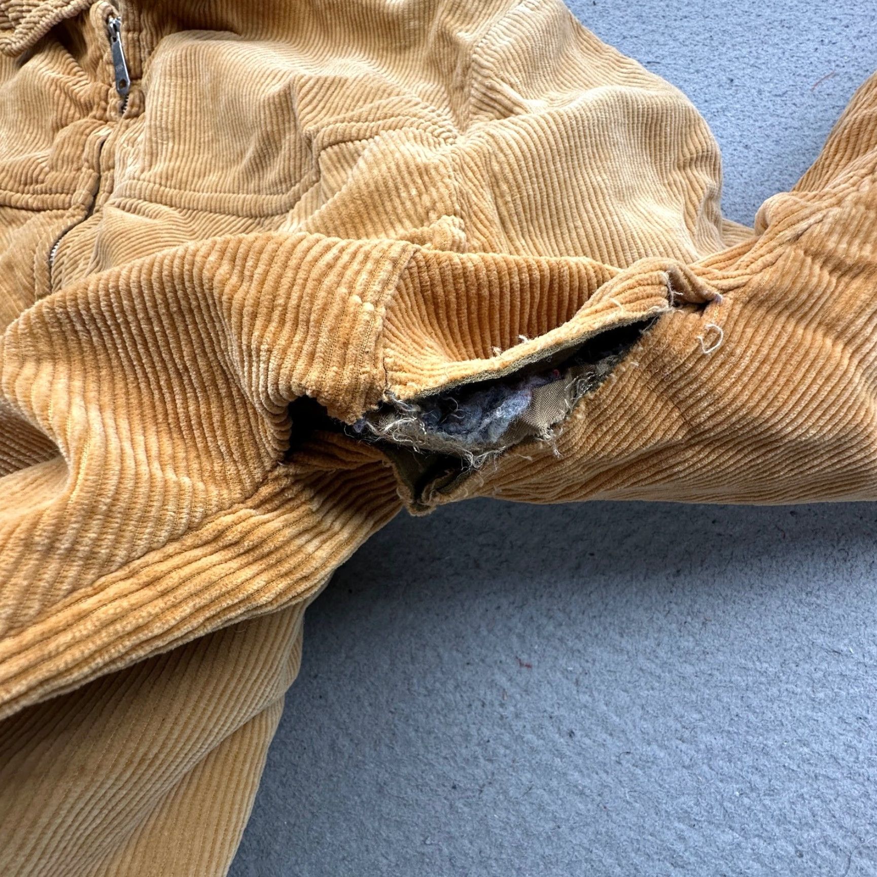 Vintage VINTAGE Cromwell Court Laminated Corduroy Bomber Jacket Mens XL Brown Quilt Lined UTF Full Zip 70s 80s Fall Winter Travel Workwear Size US XL / EU 56 / 4 - 6 Thumbnail