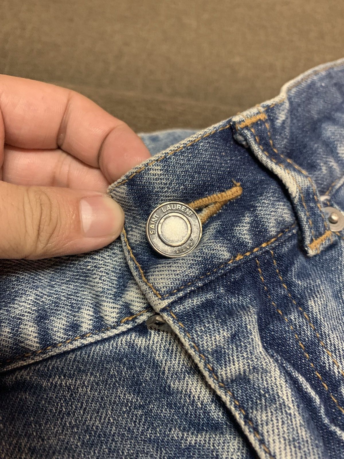 Saint Laurent Paris 2019 Saint Laurent Paris D10 Distressed Light Wash Denim Size US 32 / EU 48 - 7 Thumbnail